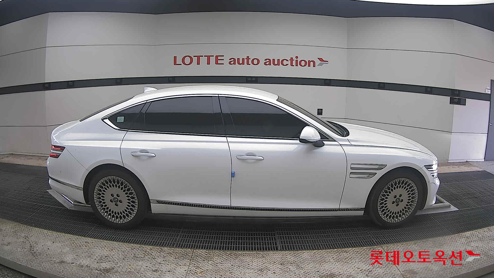 Genesis G80 2021 - Image 21