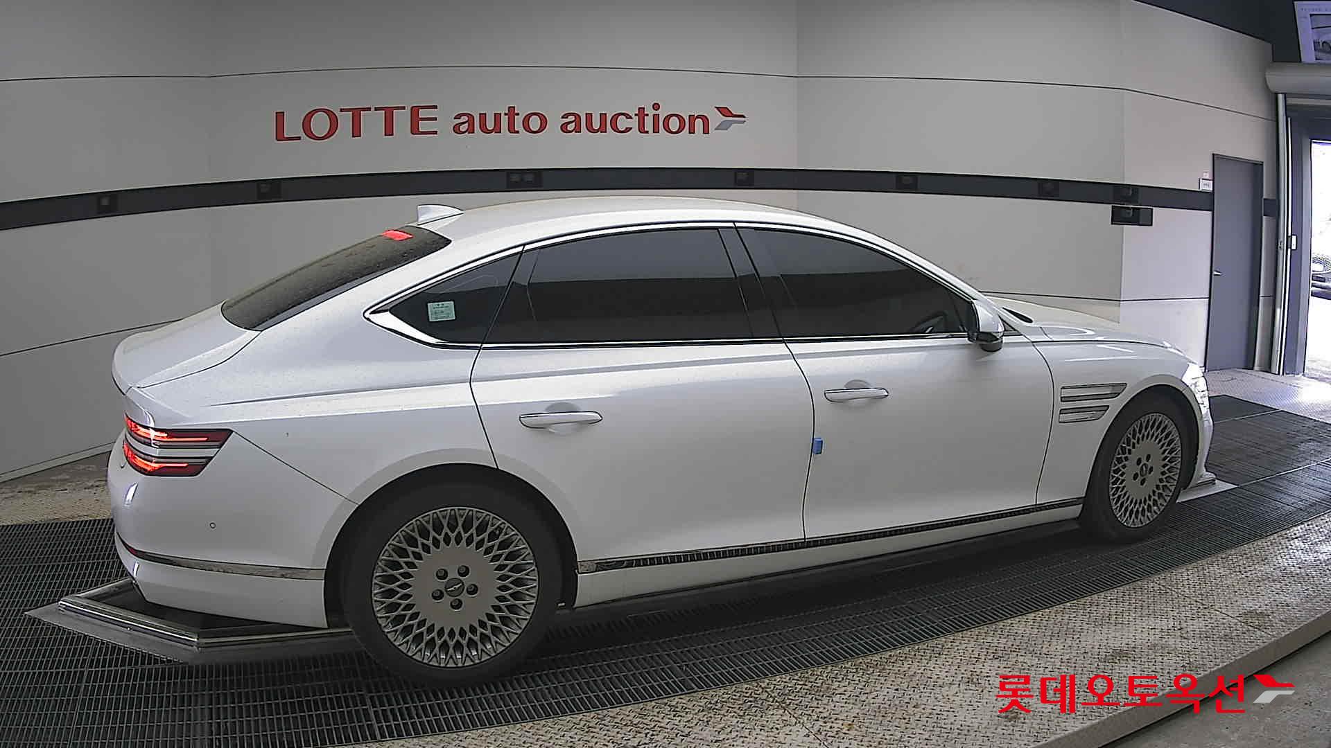 Genesis G80 2021 - Image 20