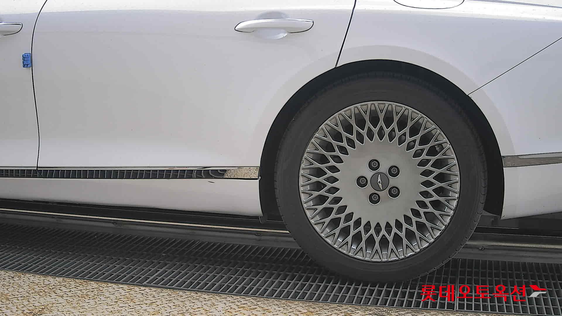 Genesis G80 2021 - Image 26