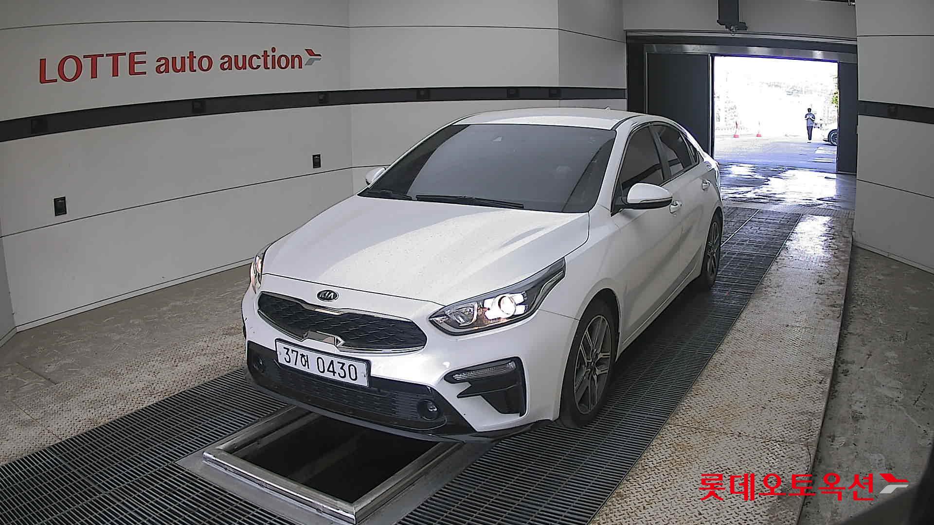 Kia K3 - 10