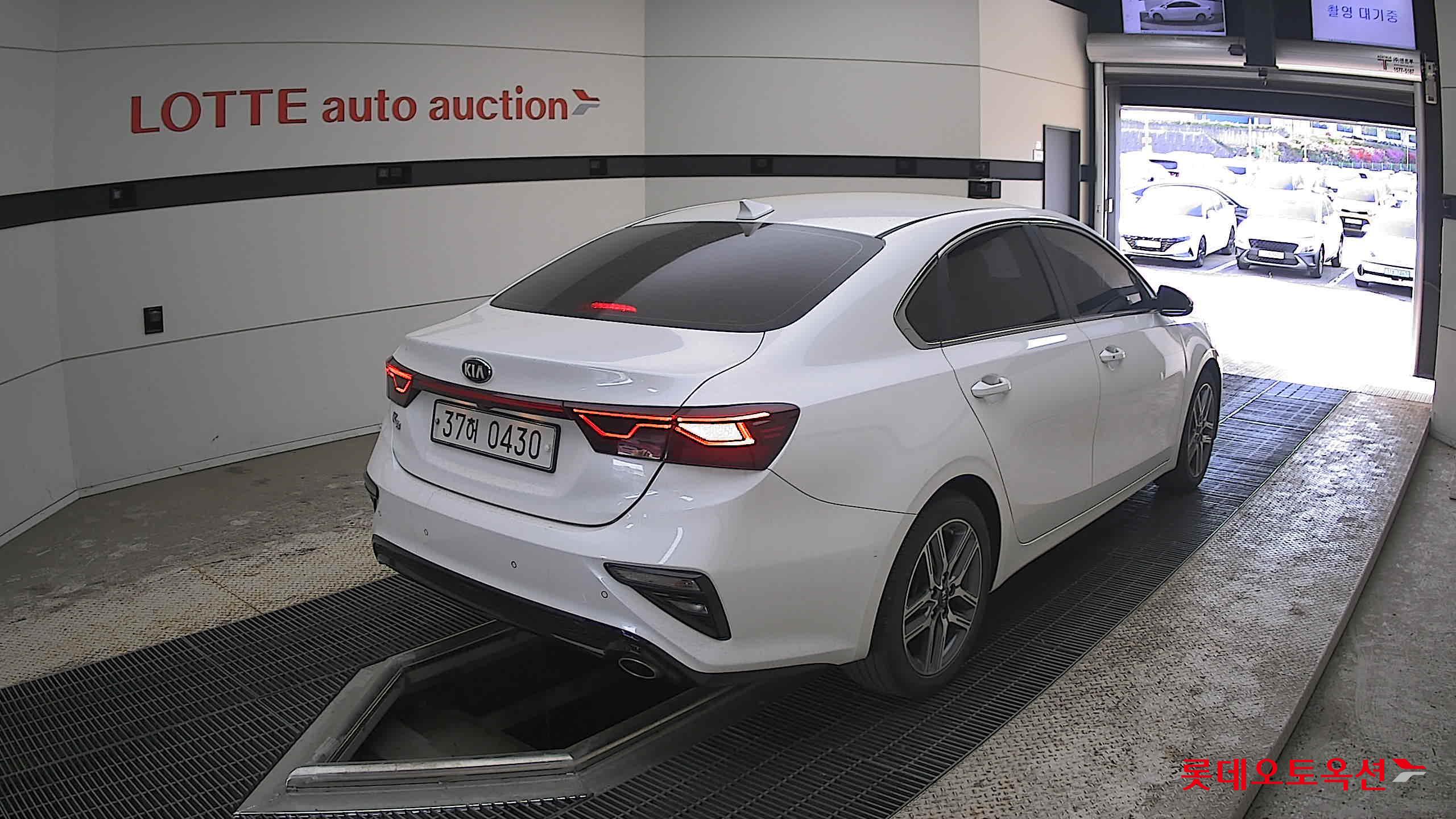 Kia K3 - 5