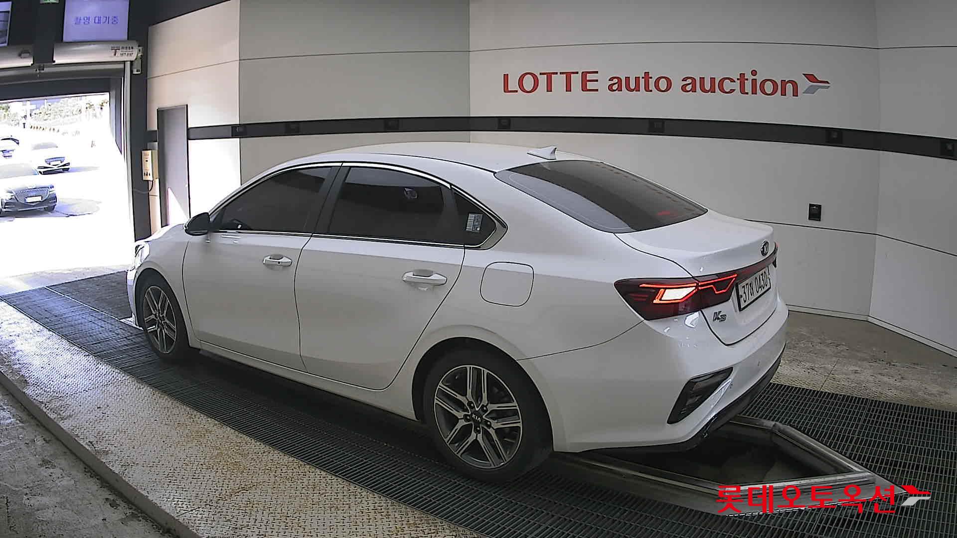 Kia K3 - 15