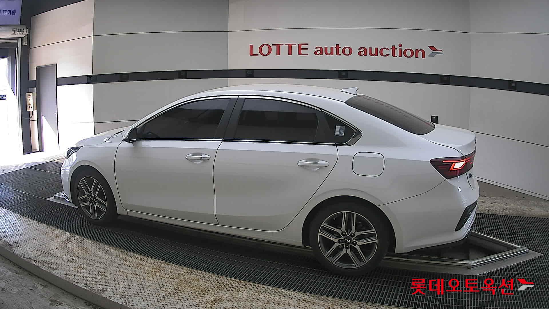 Kia K3 - 14
