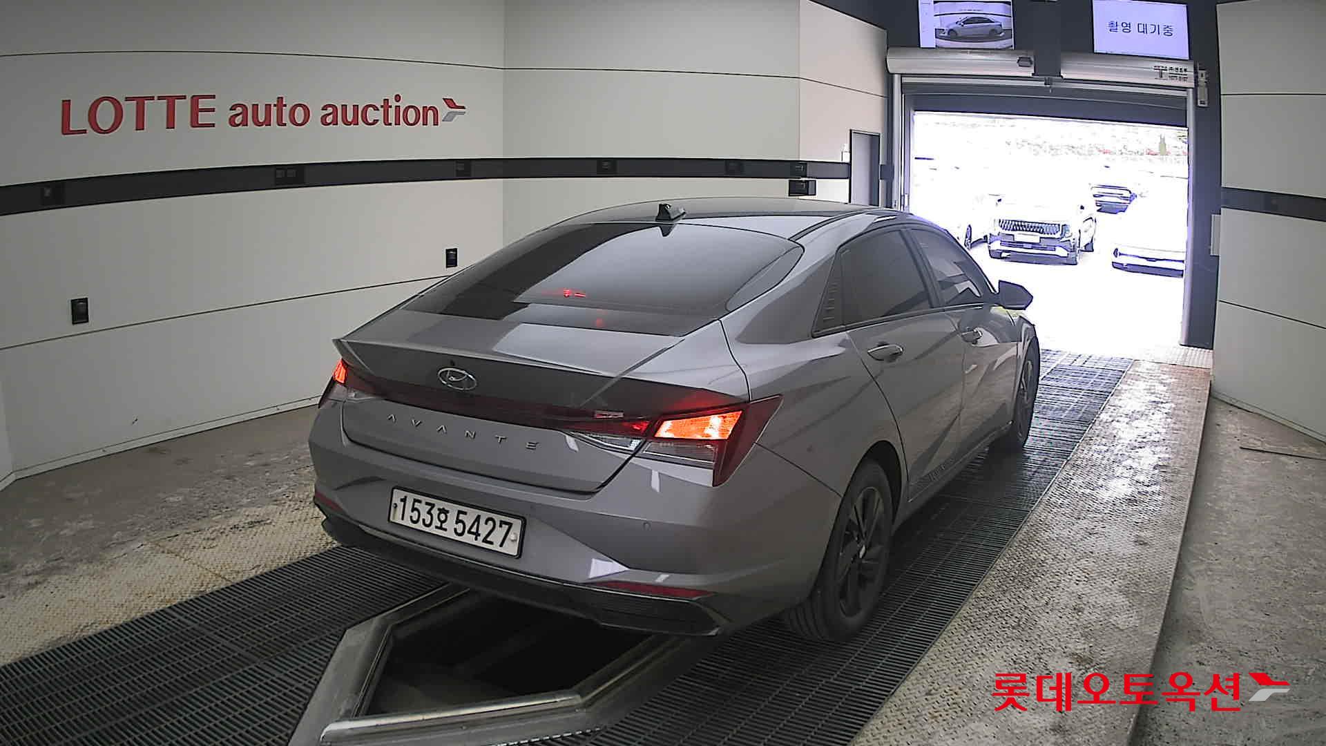 هيونداي إلانترا 2021 - صورة 18