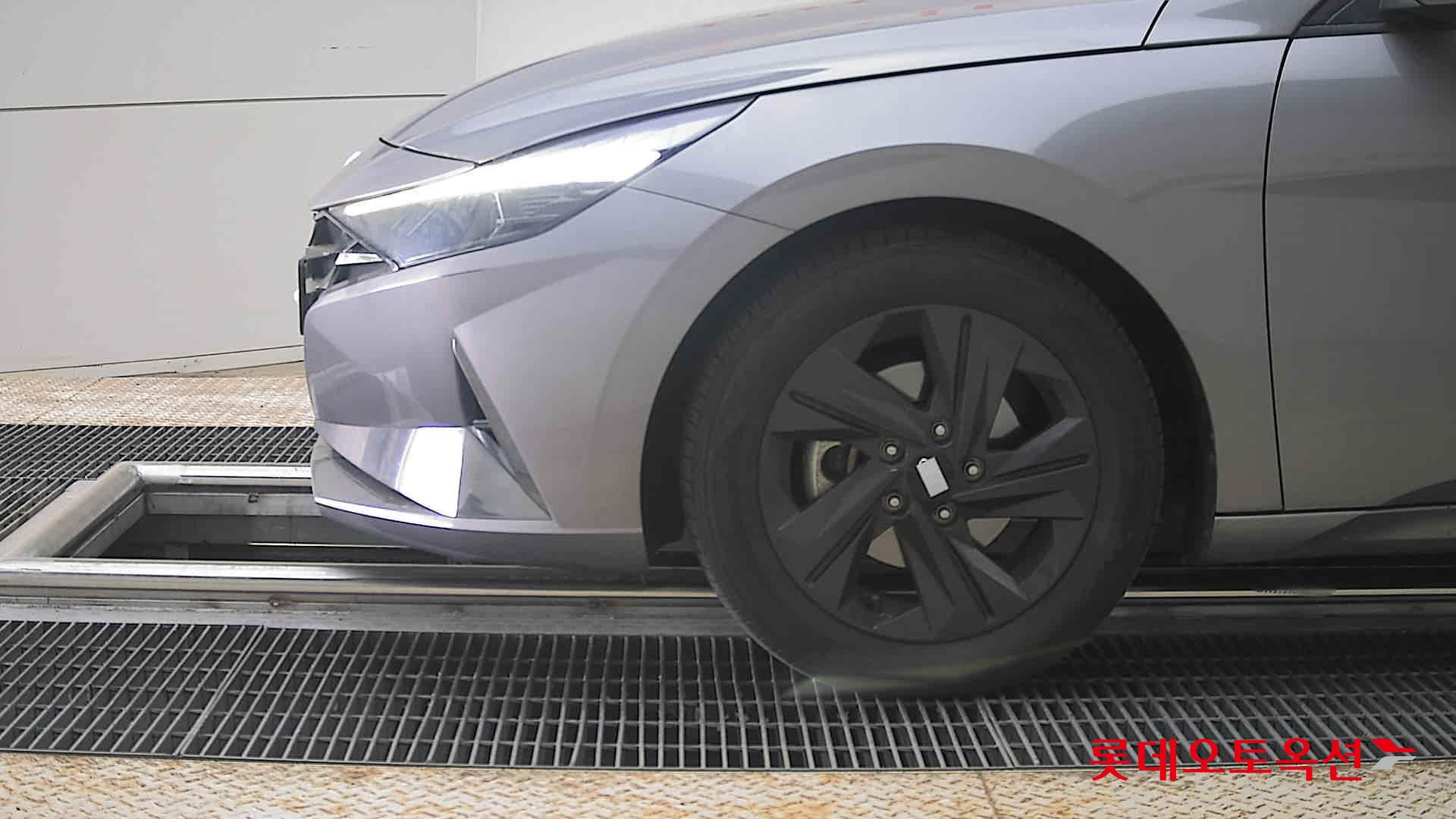 هيونداي إلانترا 2021 - صورة 25