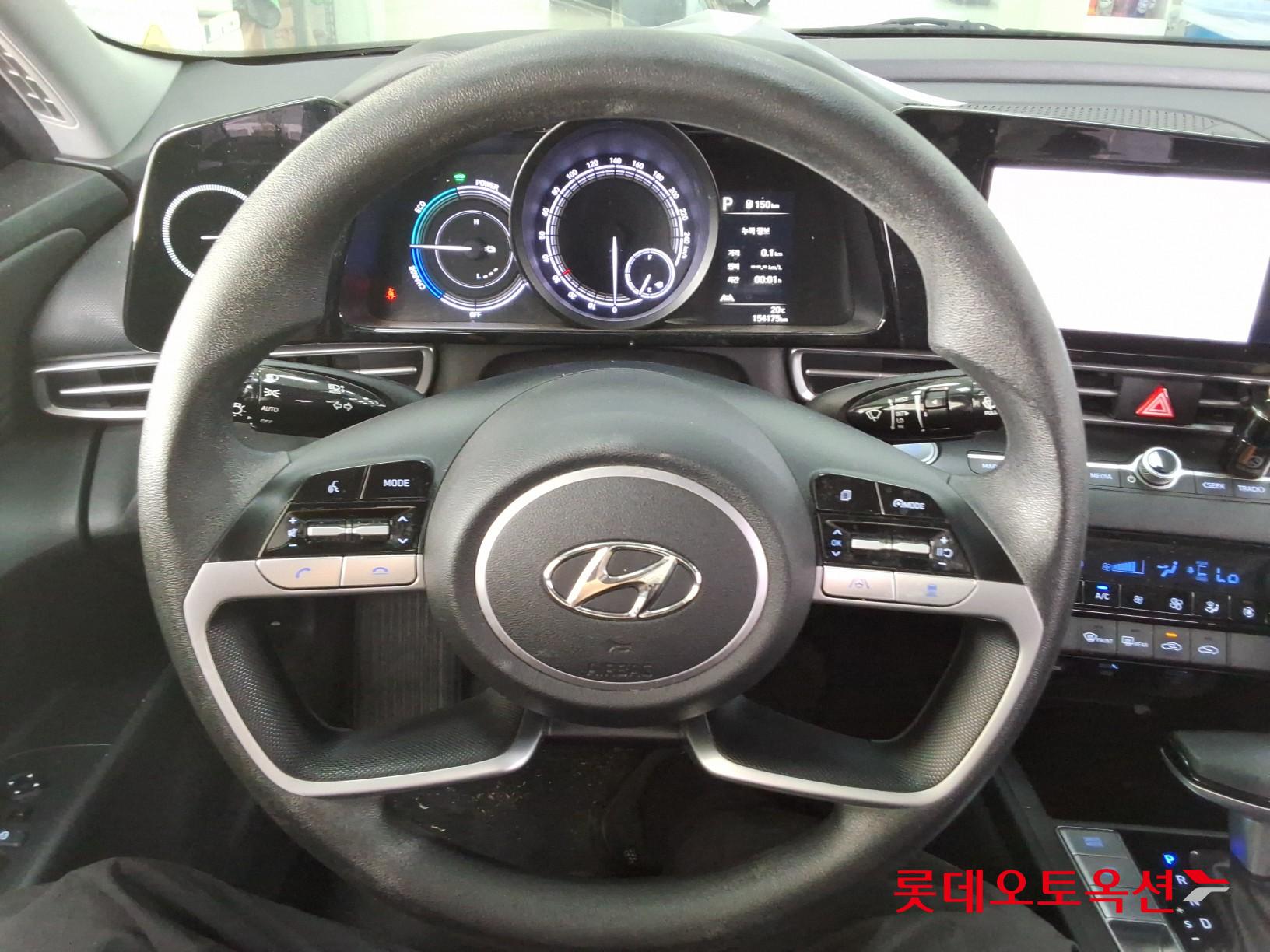 هيونداي إلانترا 2021 - صورة 30