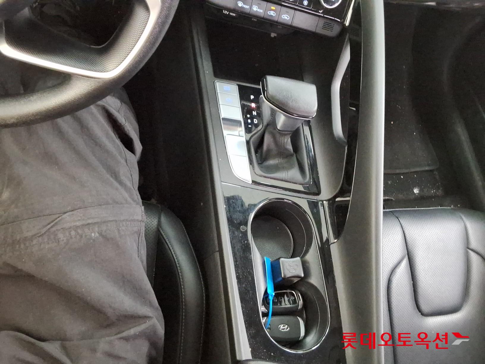 هيونداي إلانترا 2021 - صورة 32