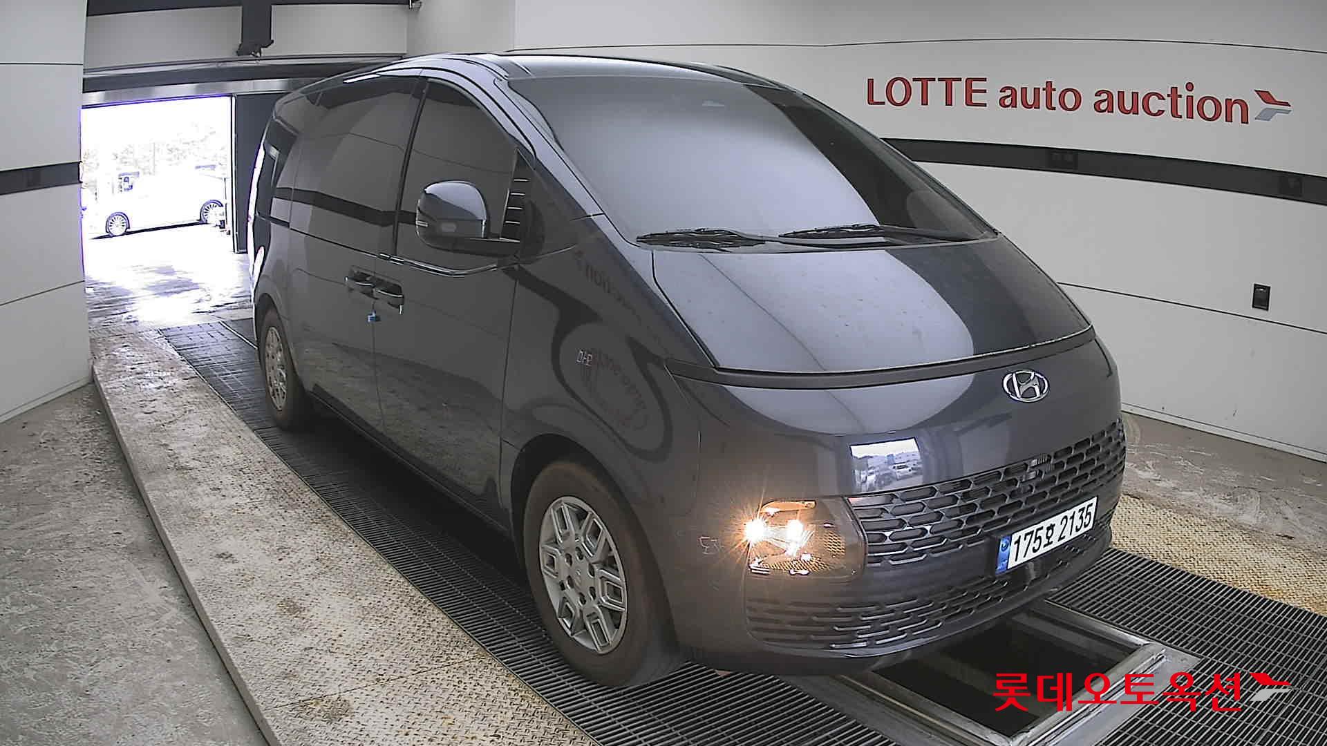 Hyundai Staria 2023 - Image 6