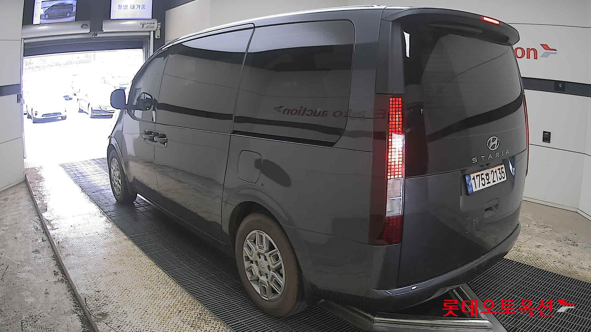 Hyundai Staria 2023 - Image 4