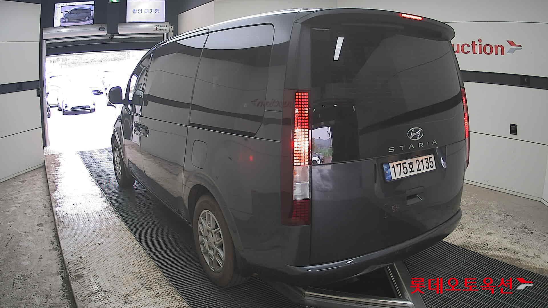 Hyundai Staria 2023 - Image 16