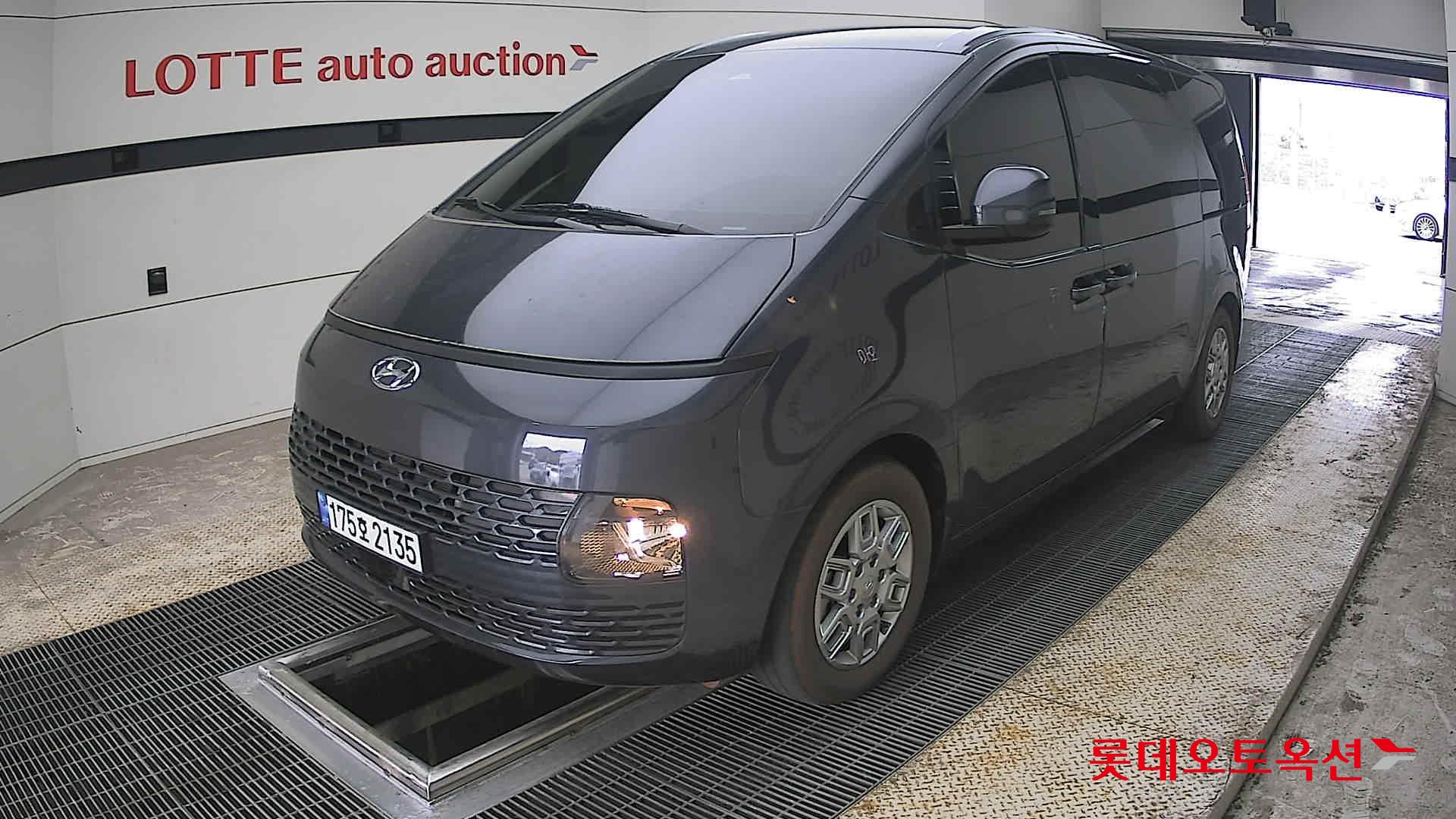 Hyundai Staria 2023 - Image 3