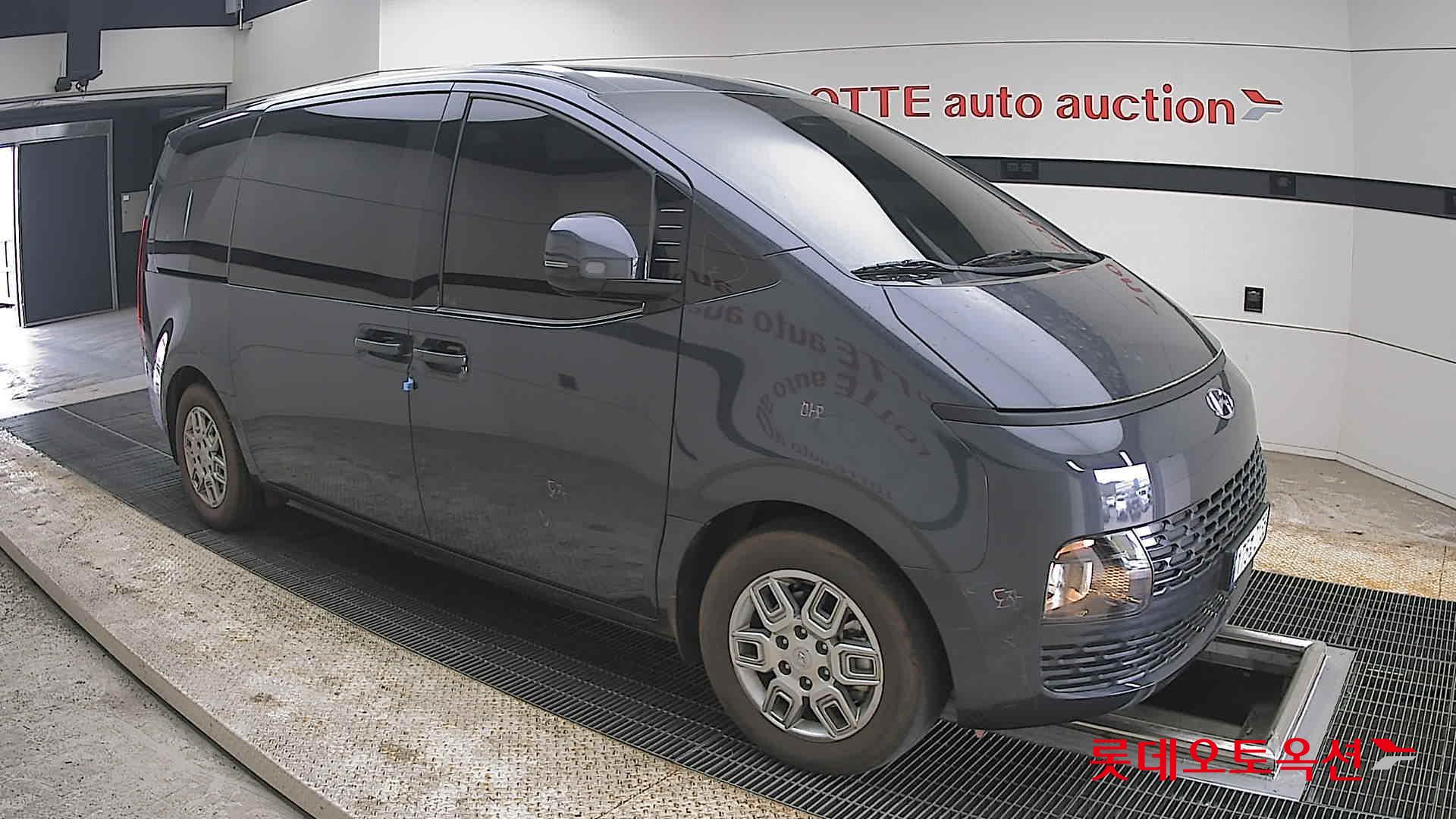 Hyundai Staria 2023 - Image 23