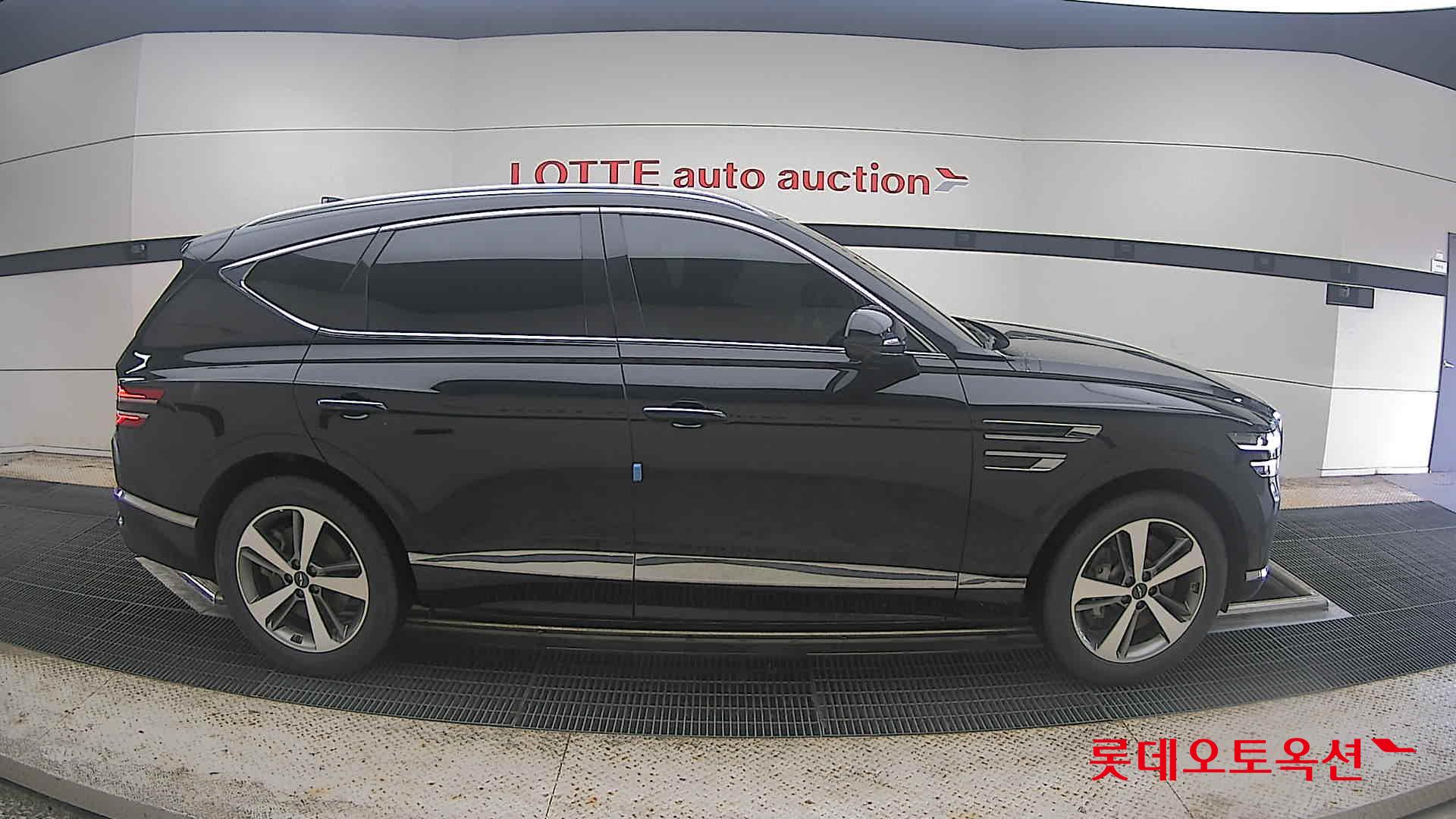 2022 - genesis gv80