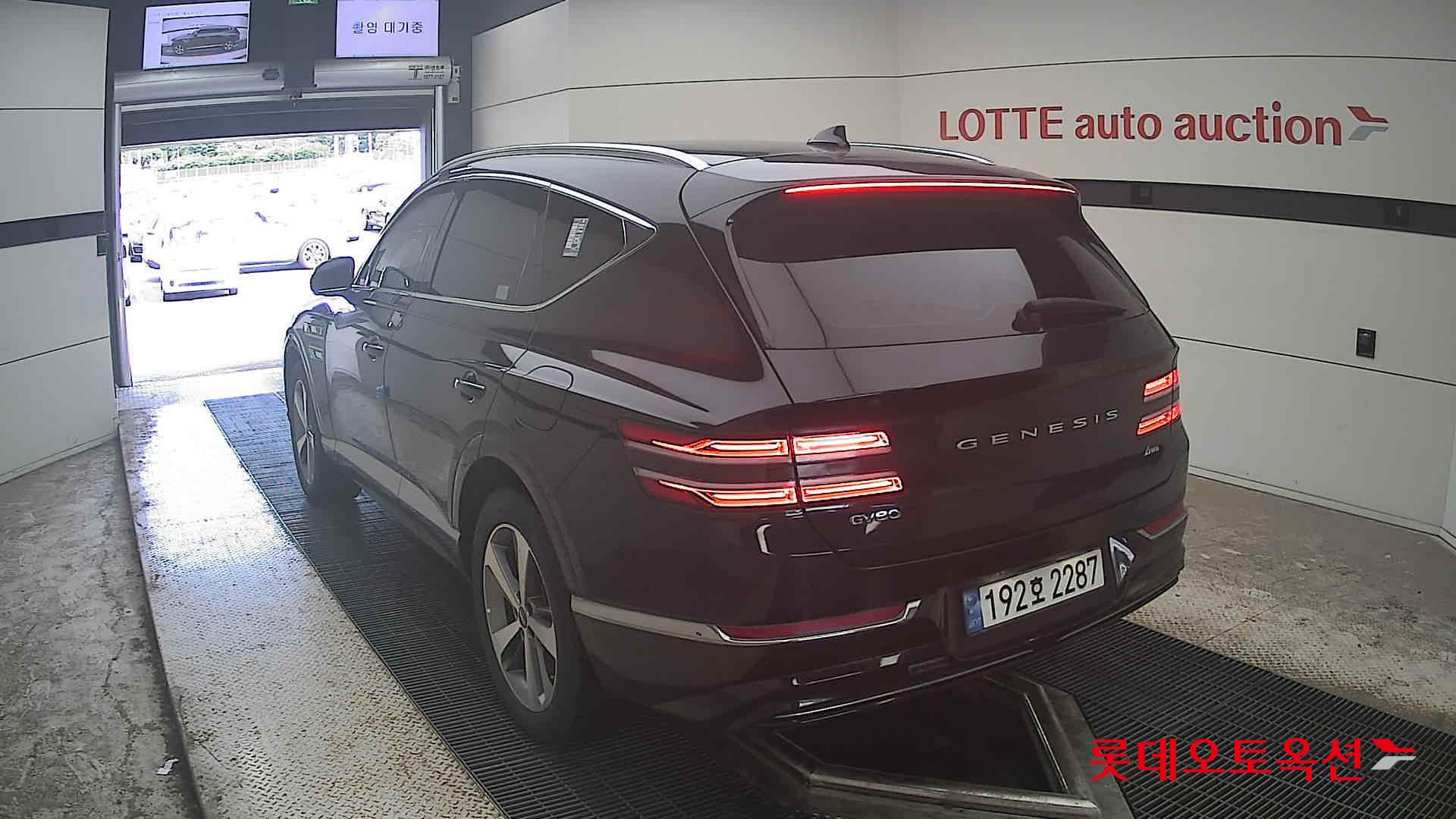 2022 - genesis gv80