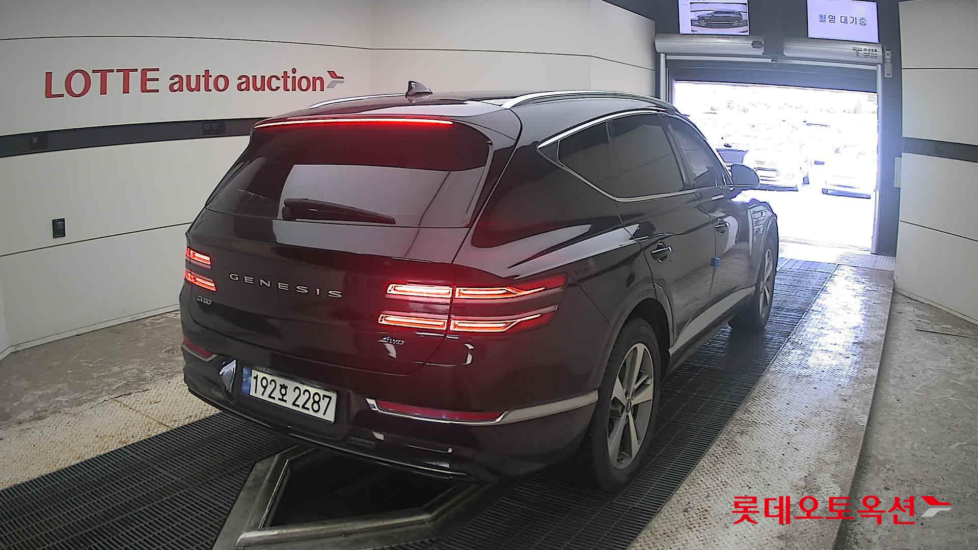 2022 - genesis gv80