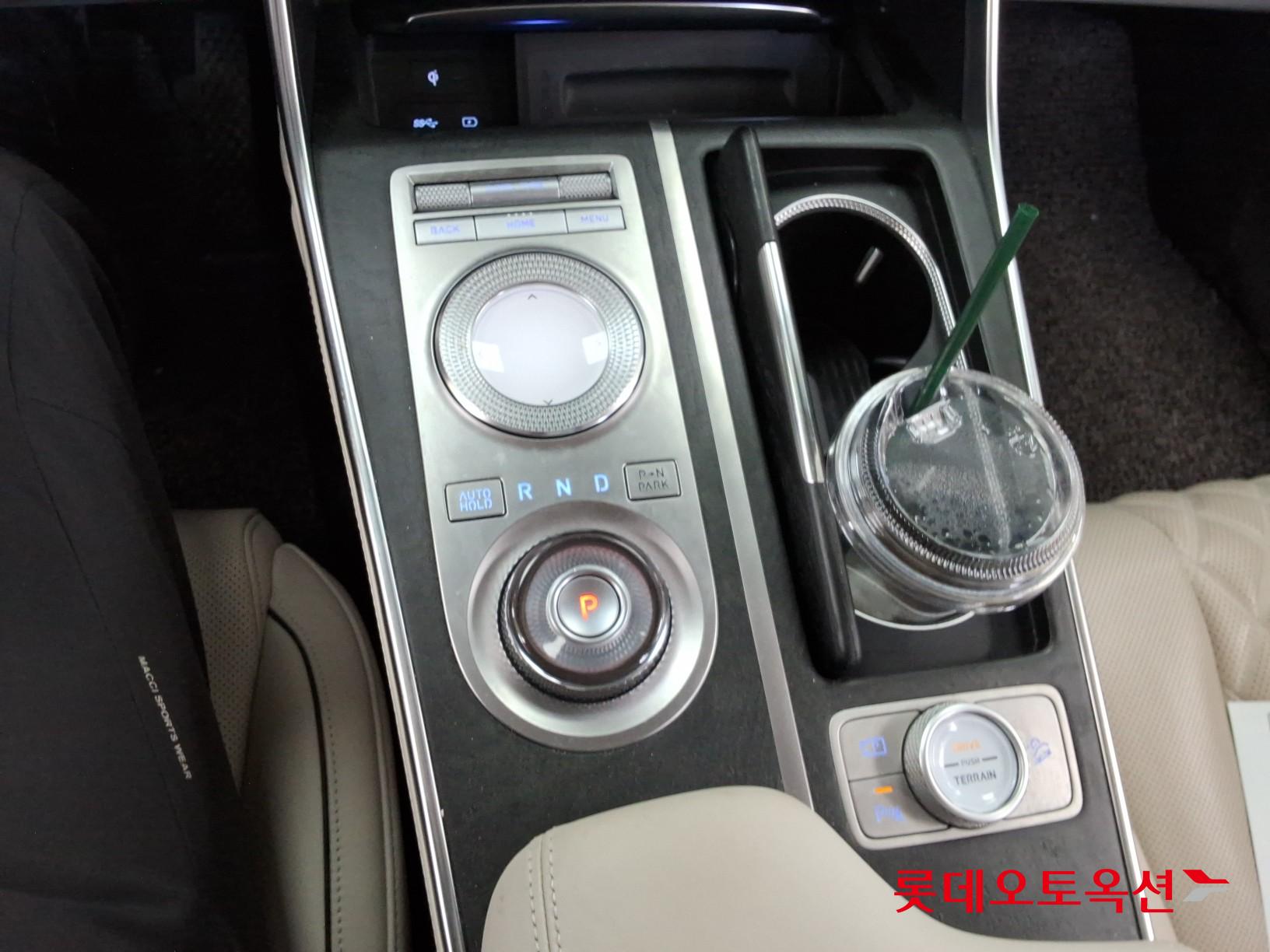 2022 - genesis gv80