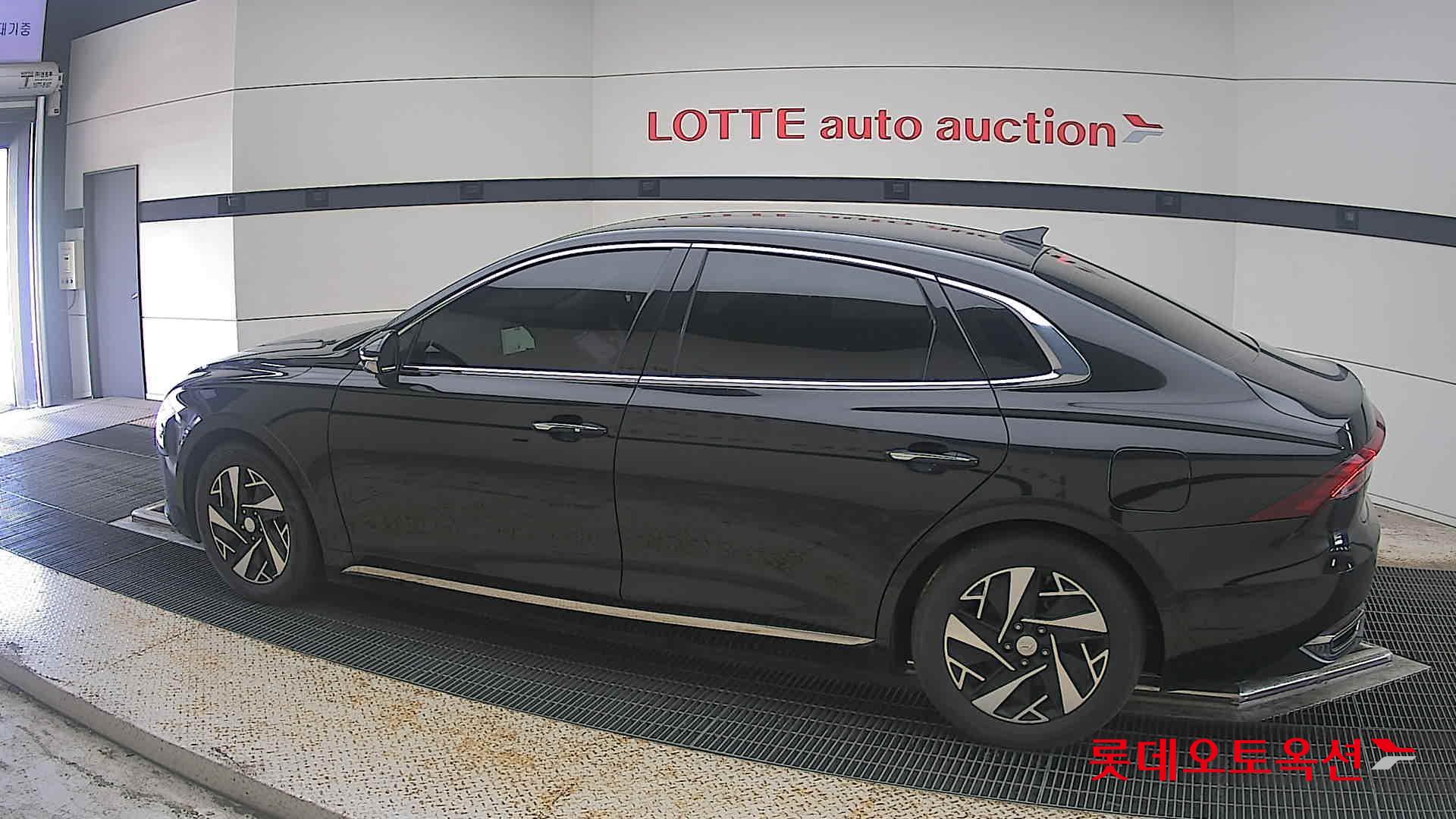 2022 - hyundai grandeur