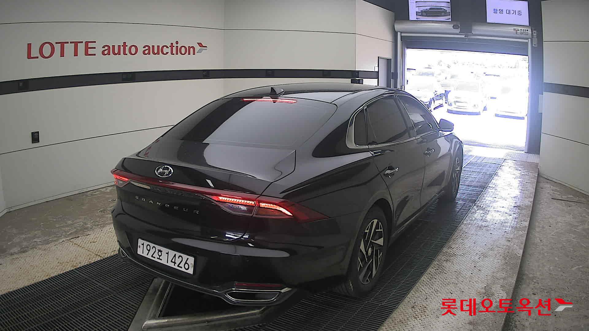 2022 - hyundai grandeur
