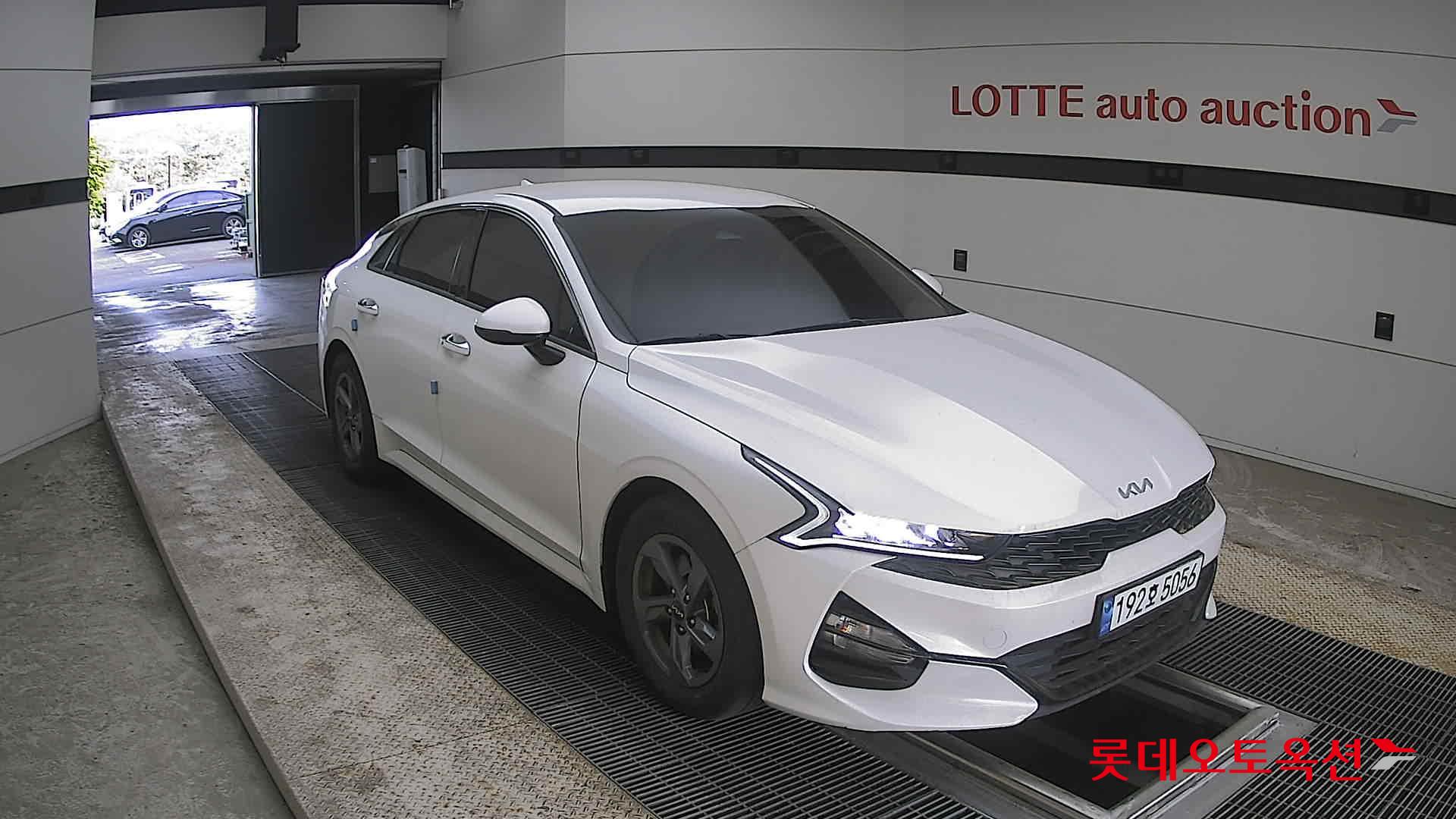 Kia K5 - 6