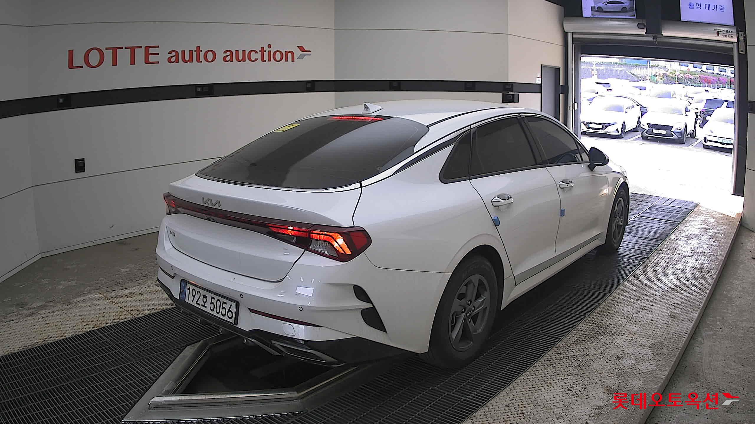 Kia K5 - 5