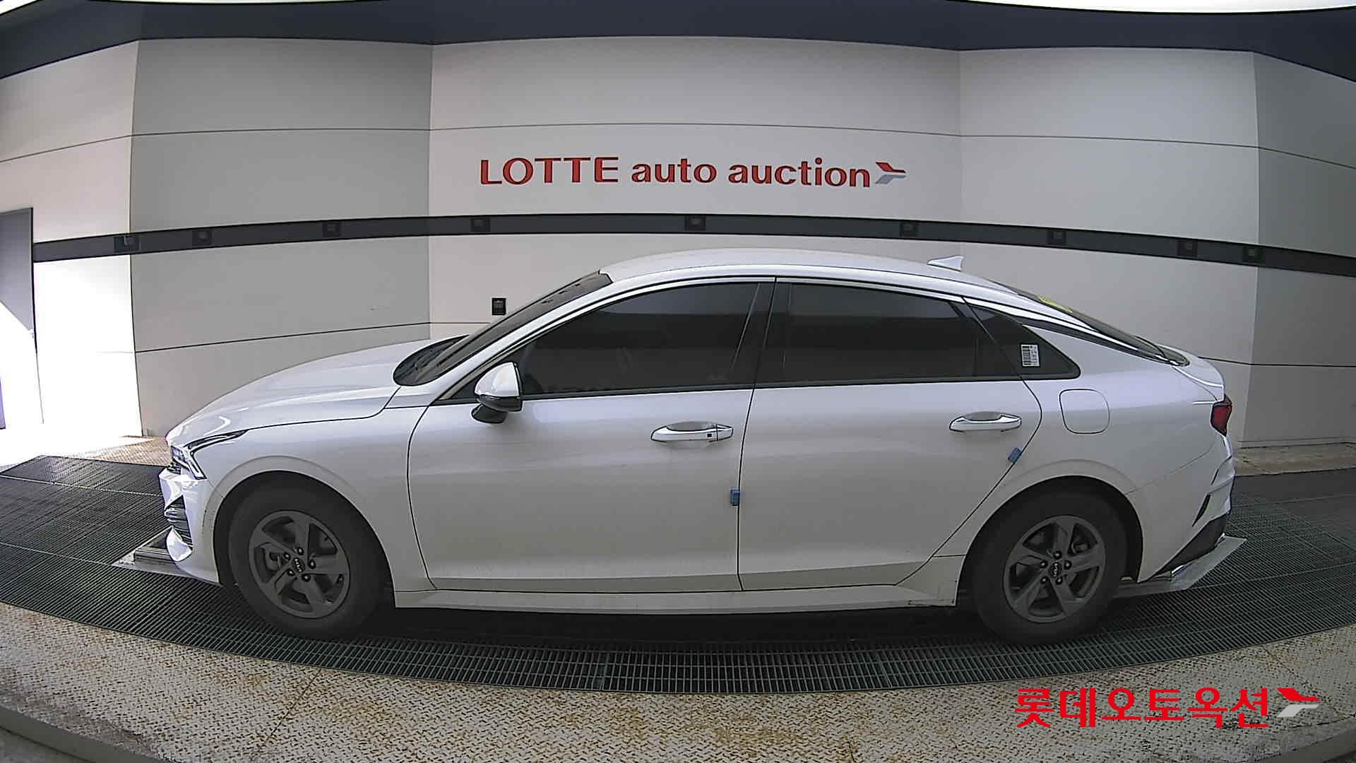 Kia K5 - 13