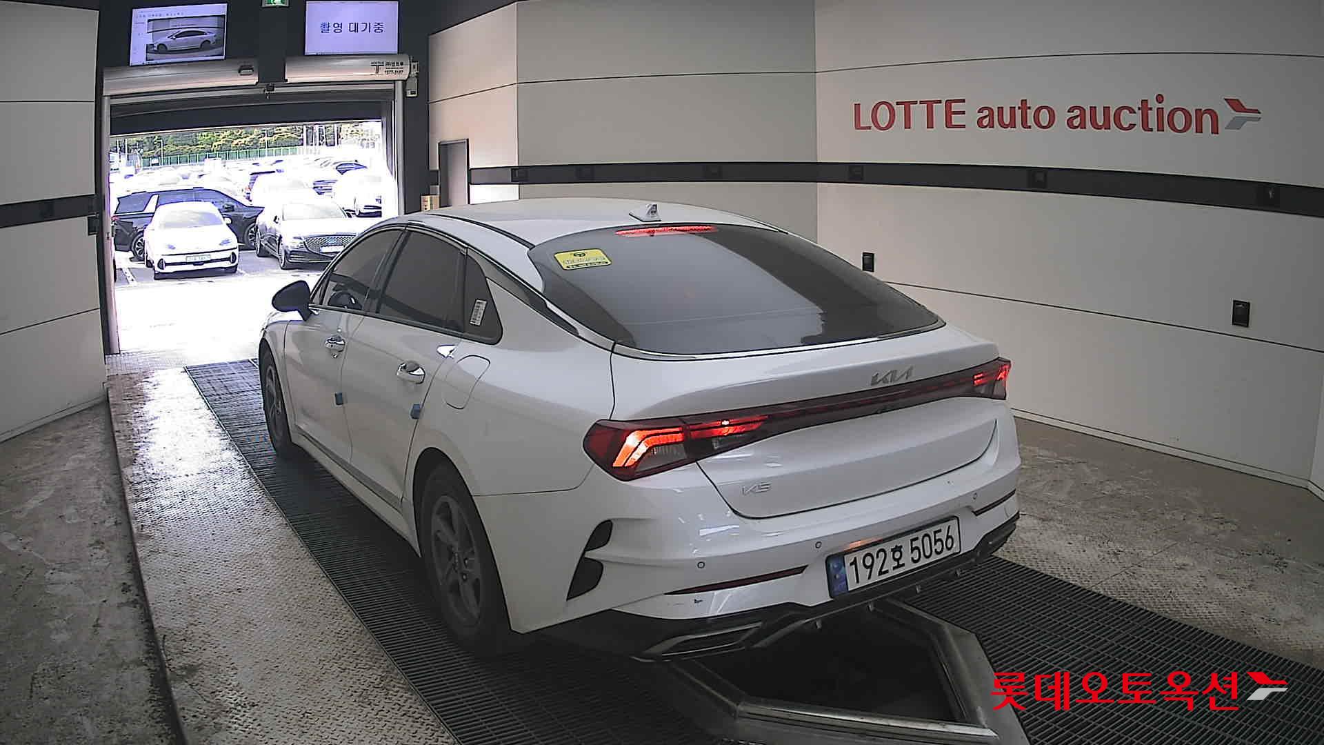 Kia K5 - 16