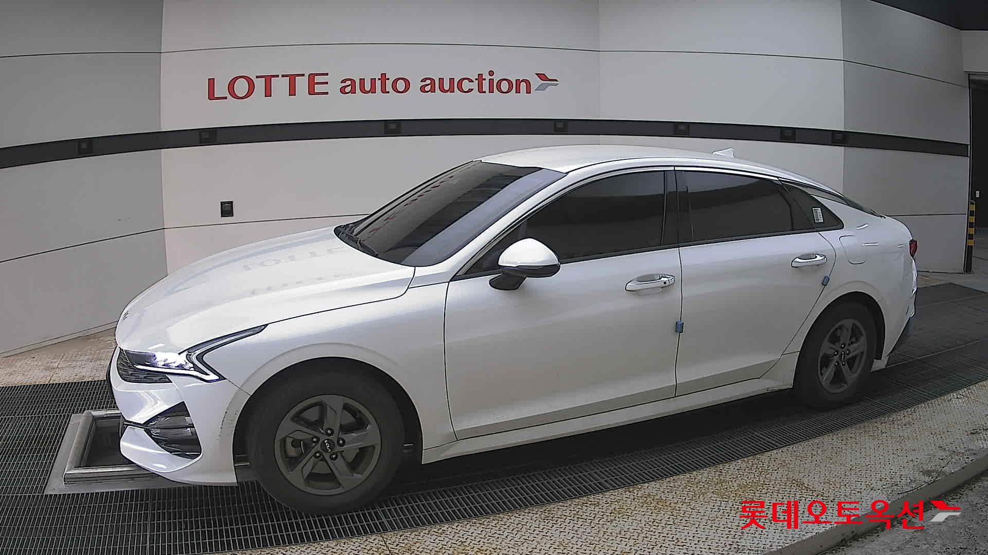 Kia K5 - 12