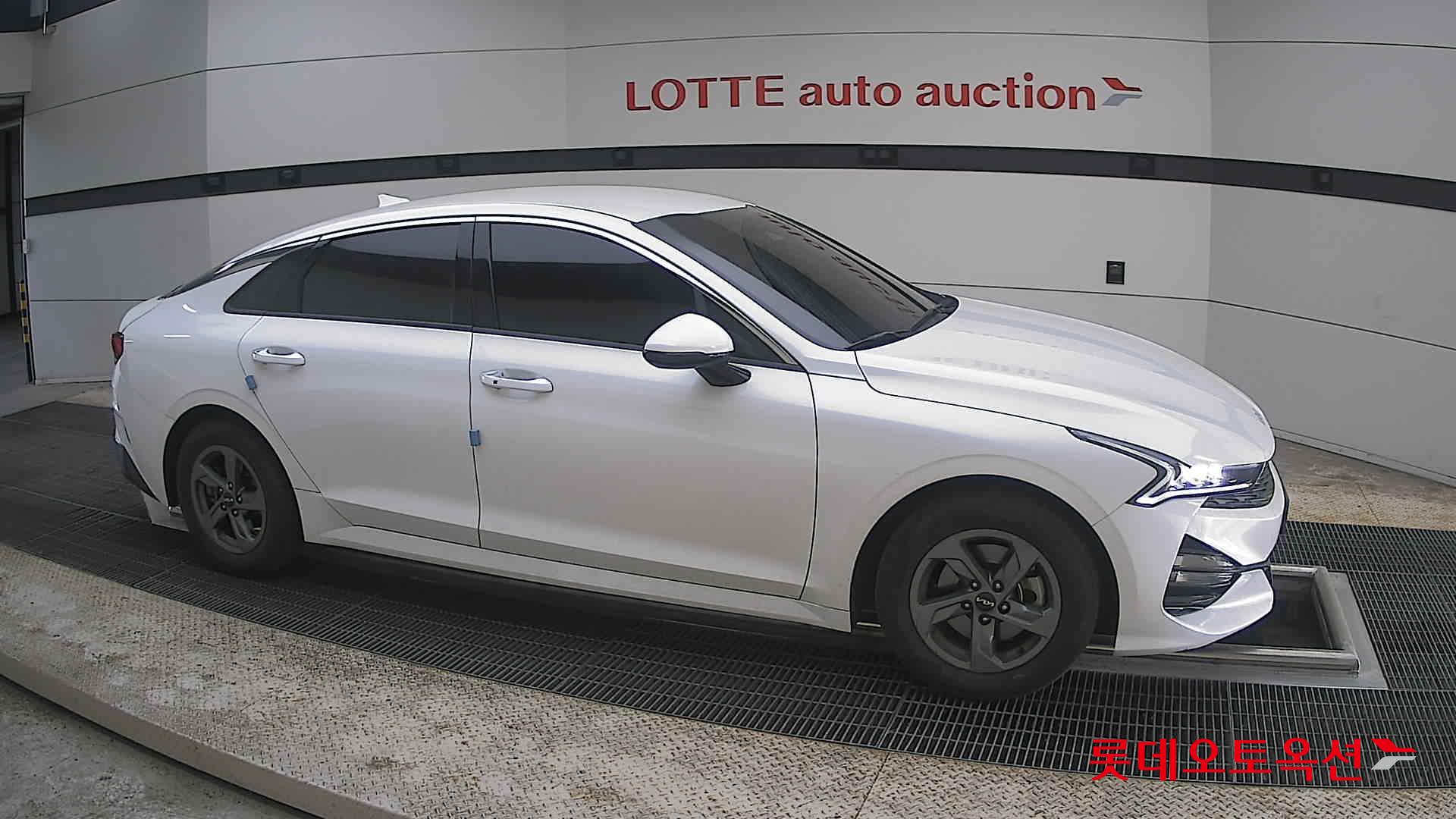 Kia K5 - 22