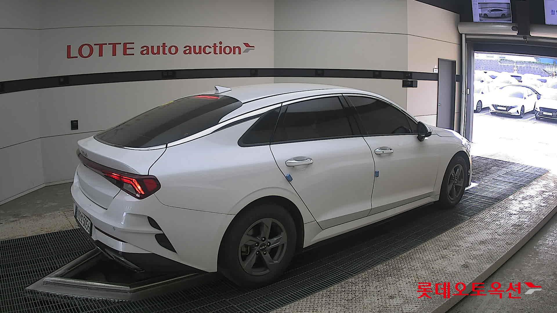 Kia K5 - 19