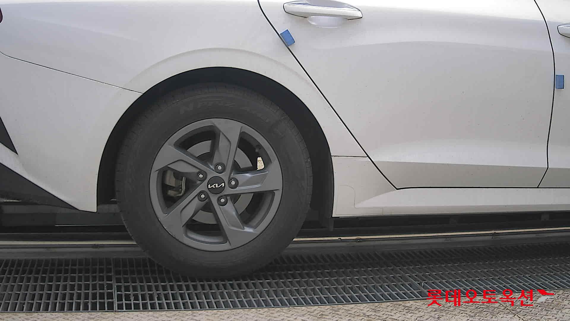 Kia K5 - 28