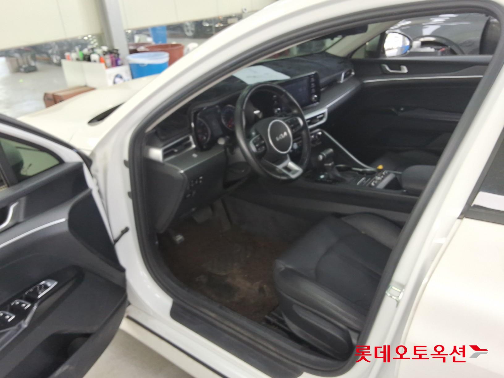 Kia K5 - 35