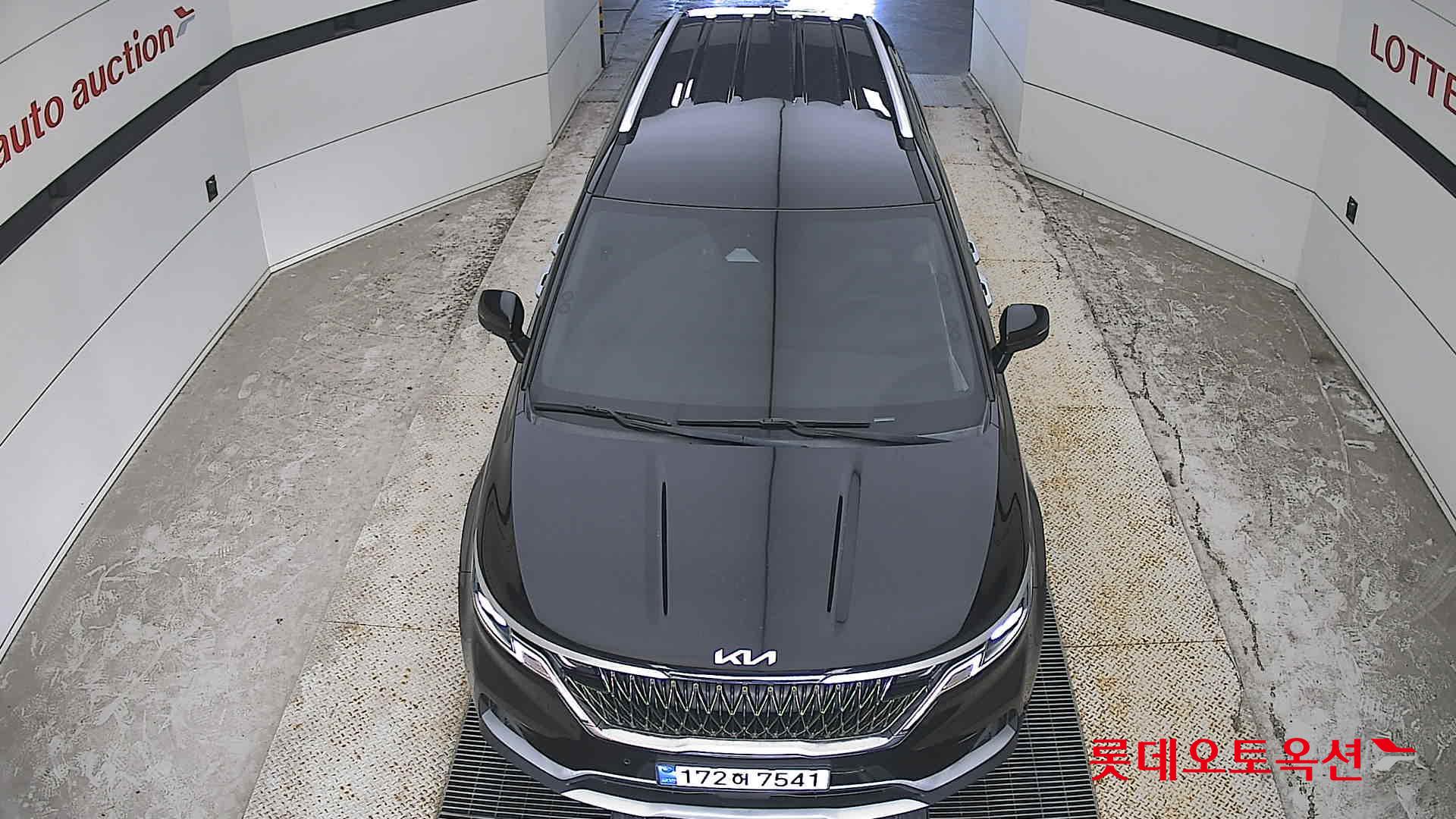 2023 - kia carnival