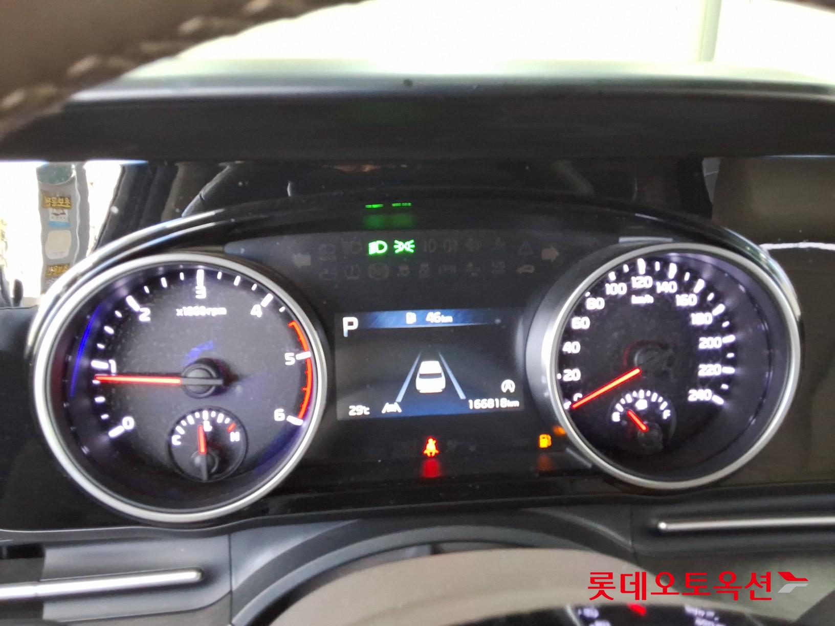 2023 - kia carnival