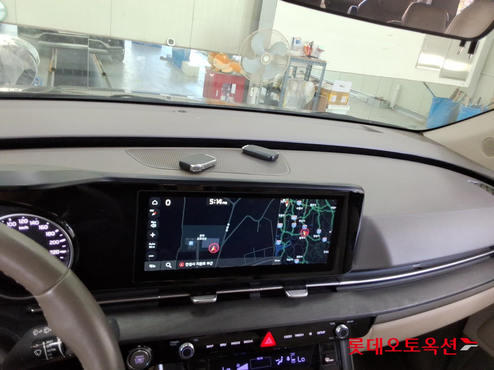 2023 - kia carnival