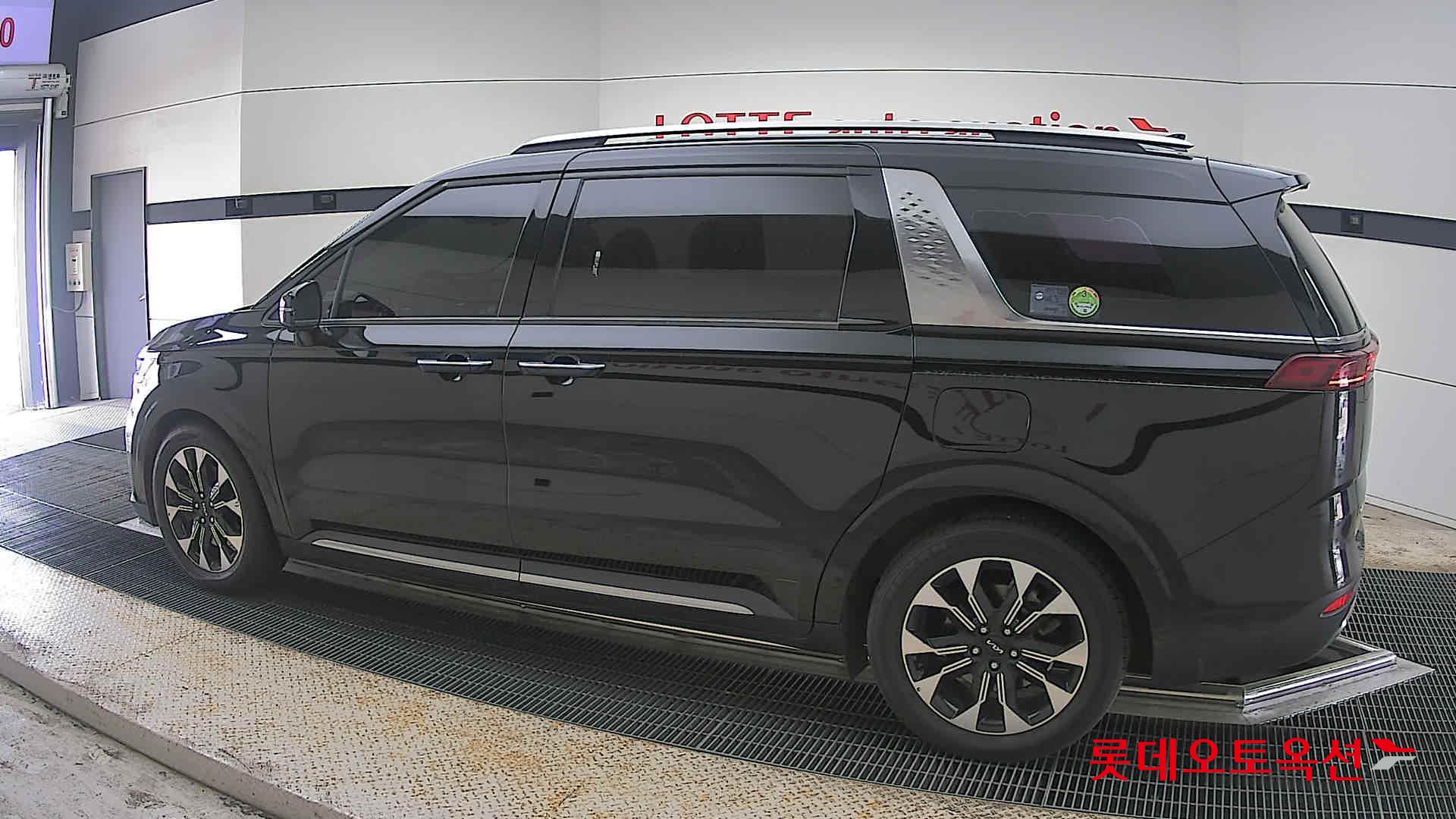 Kia Carnival 2022 - Image 14