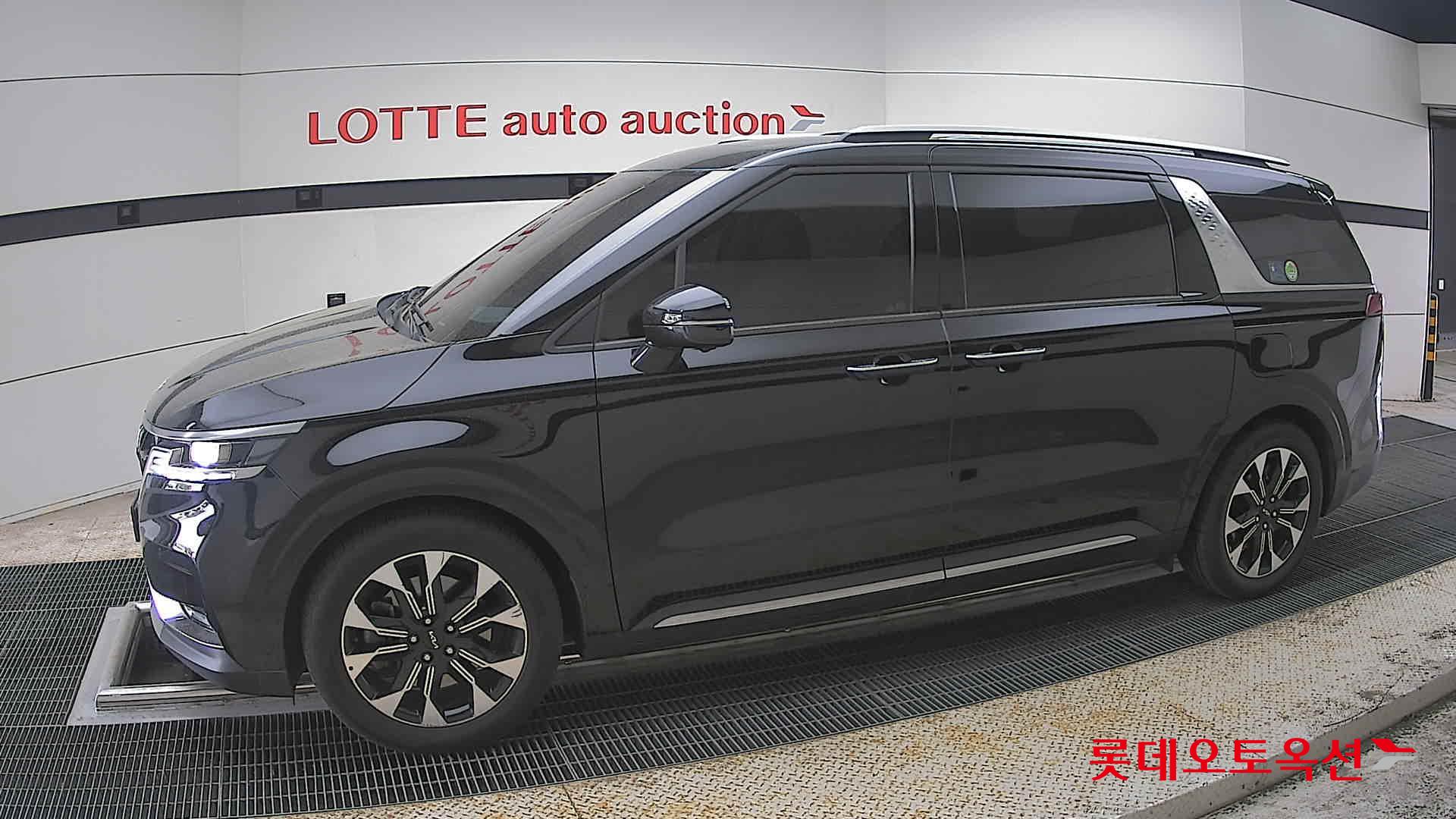 Kia Carnival 2022 - Image 12
