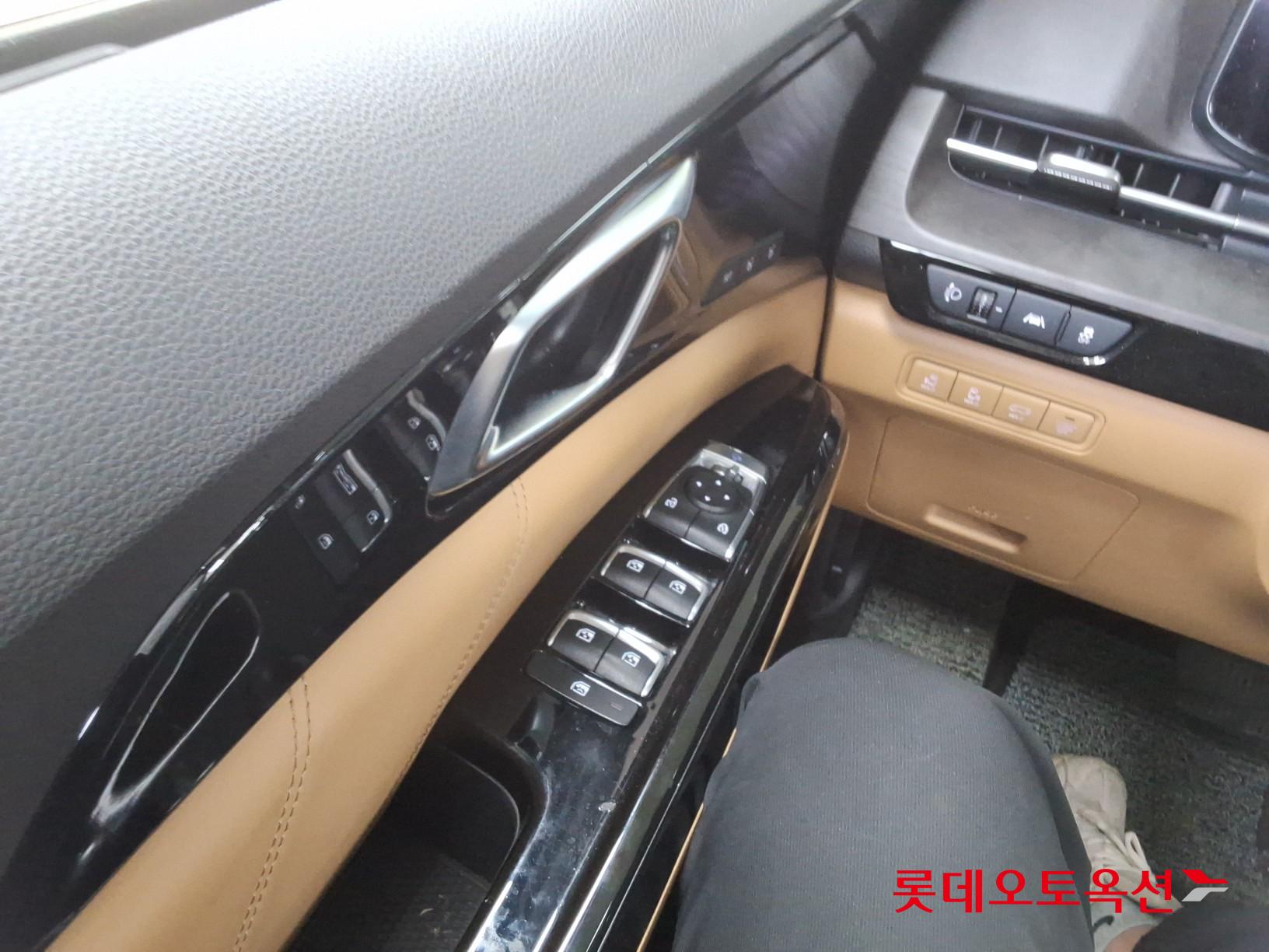 Kia Carnival 2022 - Image 29