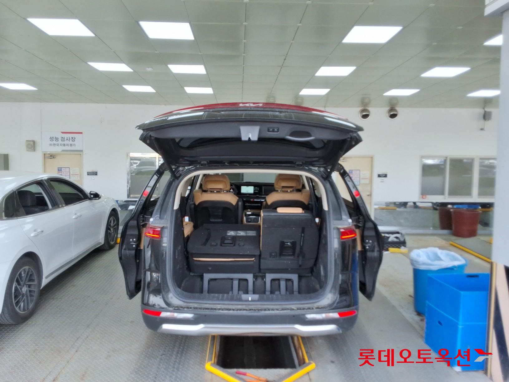 Kia Carnival 2022 - Image 9