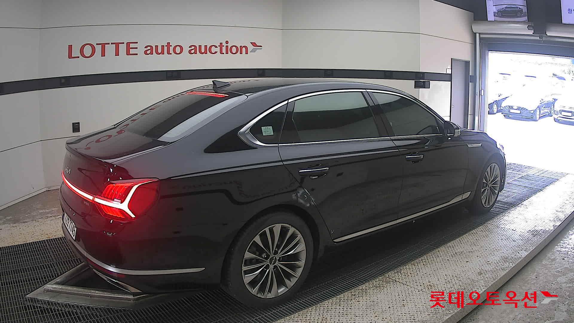 2023 - kia k9
