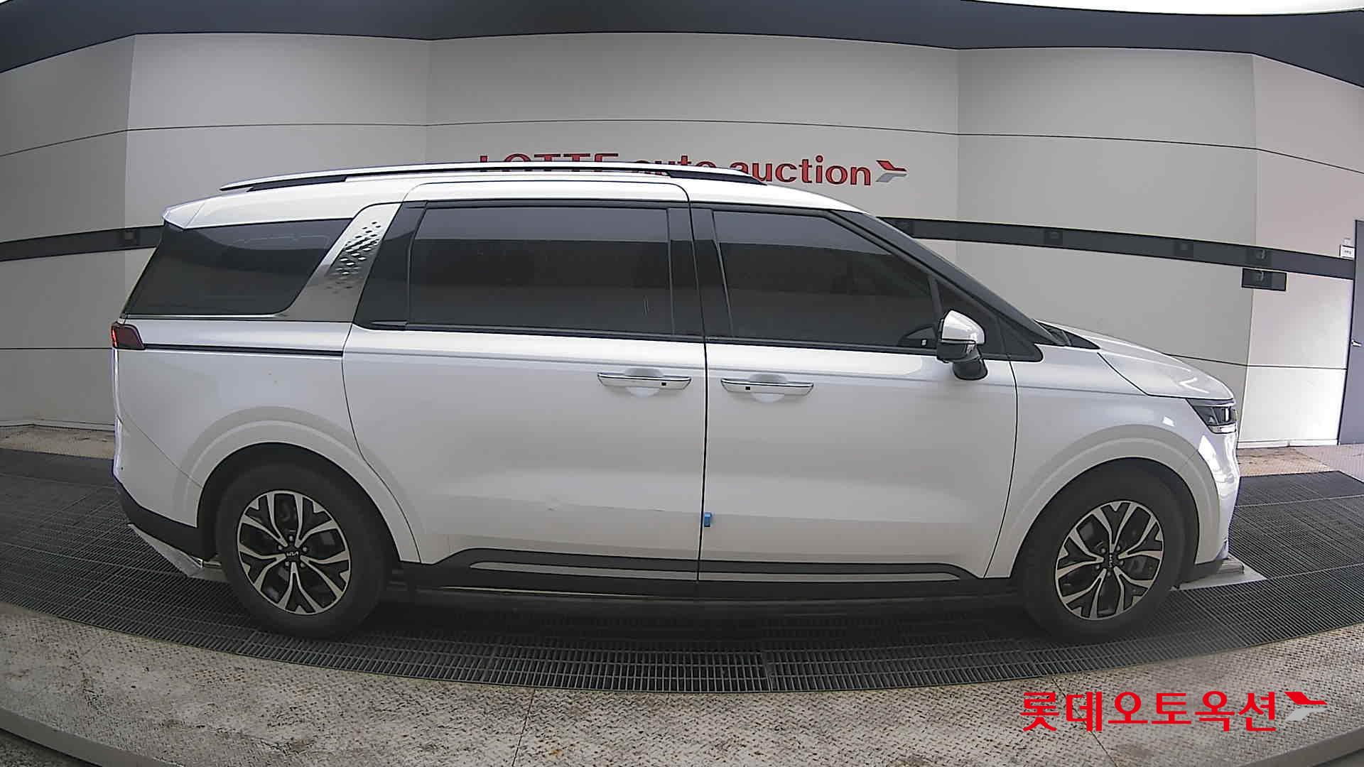 كيا كارنيفال 2023 - صورة 21