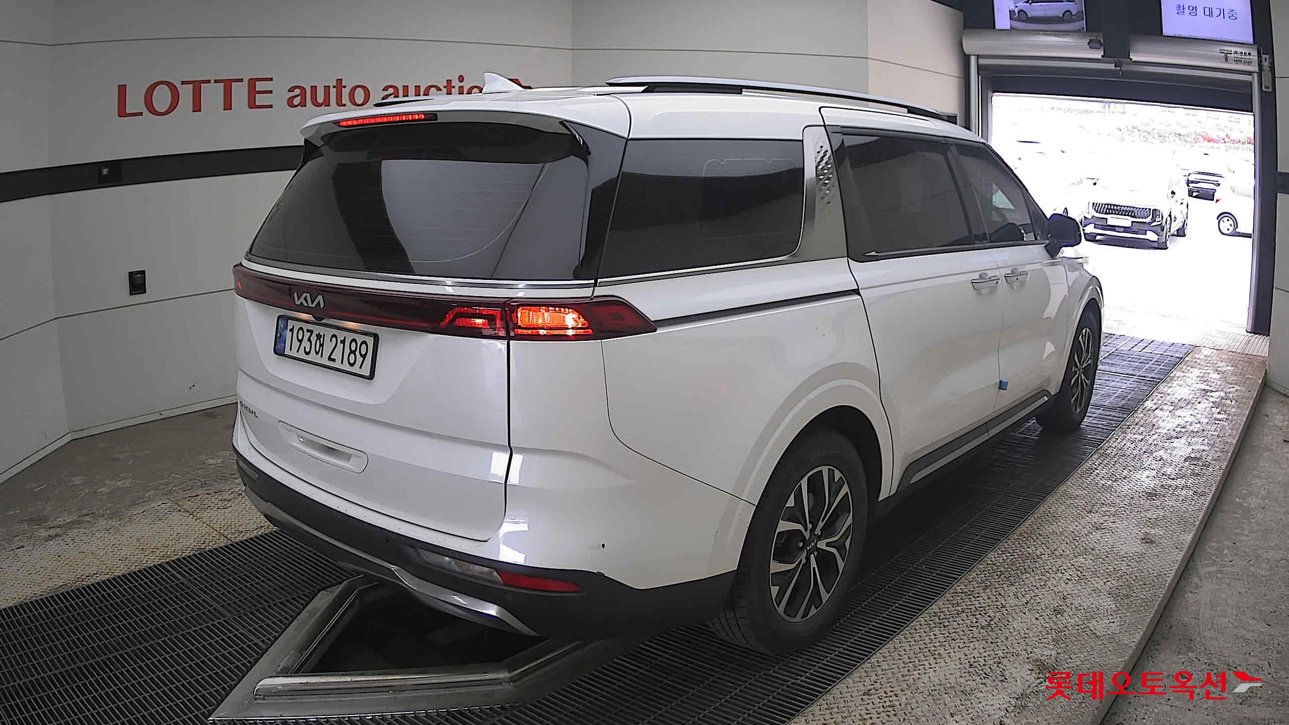 كيا كارنيفال 2023 - صورة 5