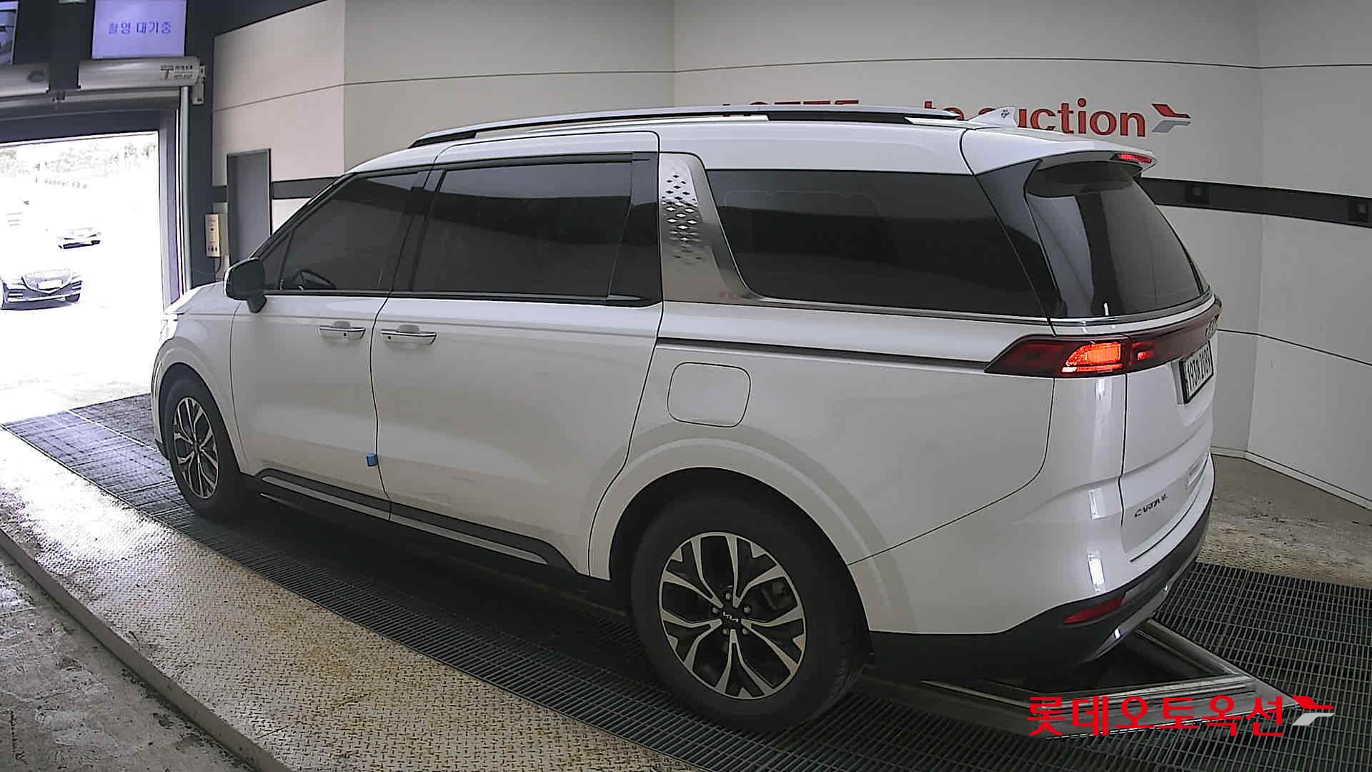 كيا كارنيفال 2023 - صورة 15