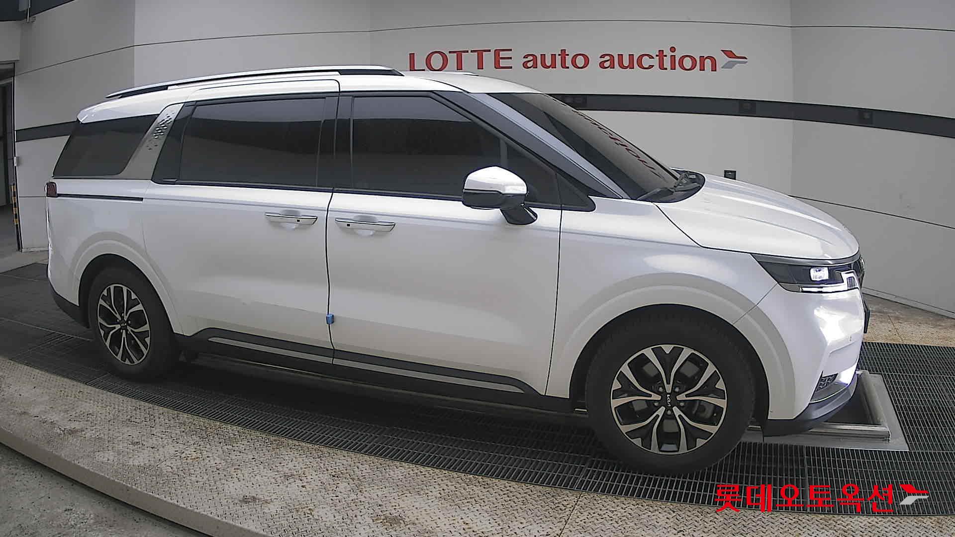 كيا كارنيفال 2023 - صورة 22