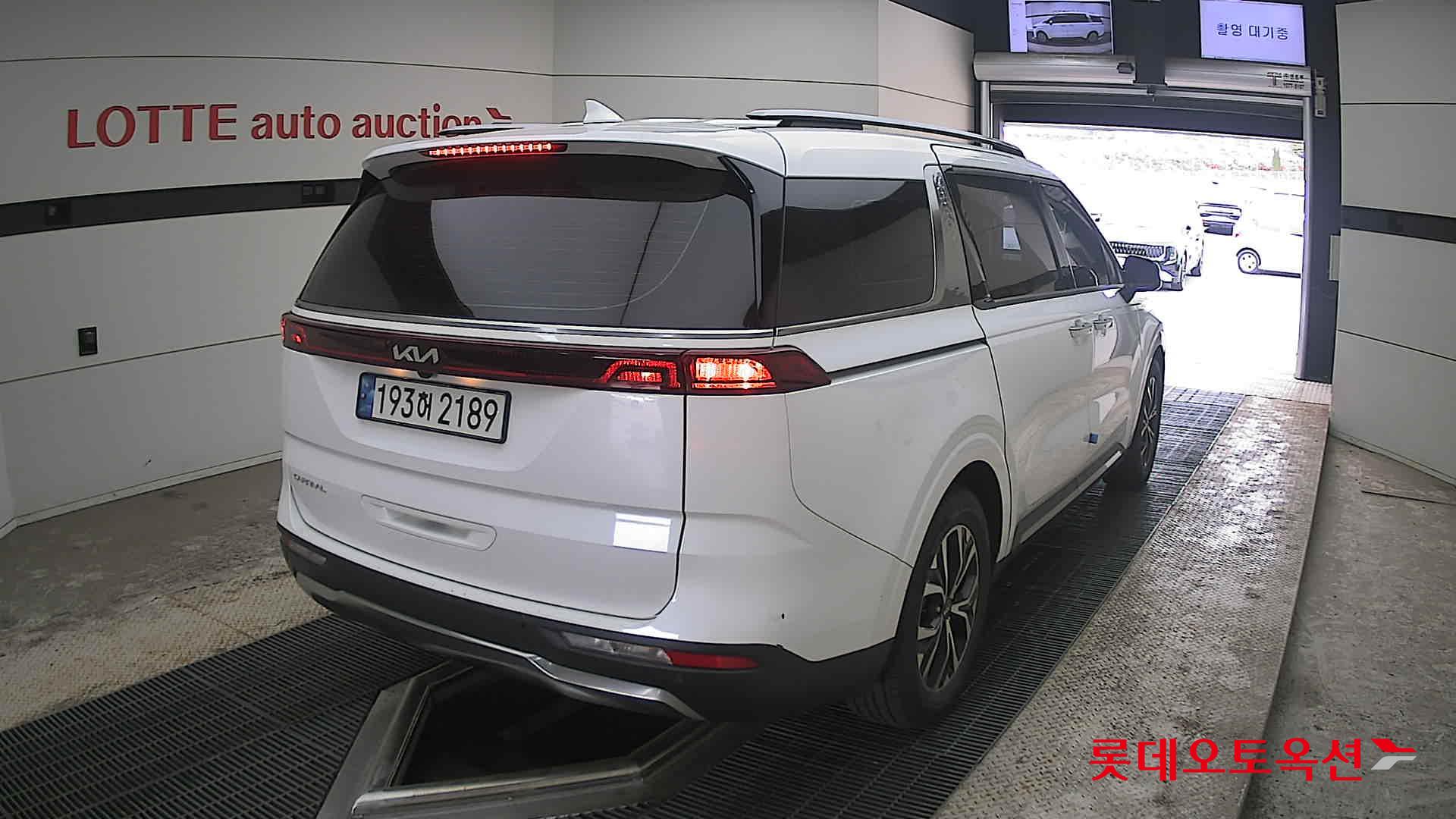 كيا كارنيفال 2023 - صورة 18