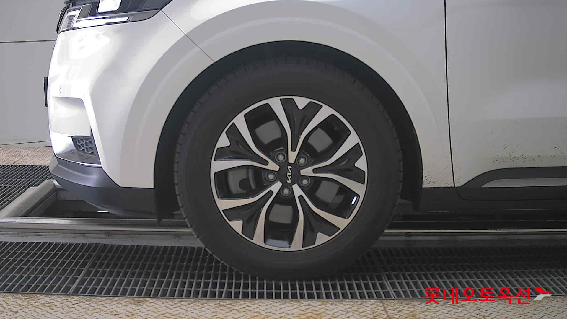 كيا كارنيفال 2023 - صورة 25