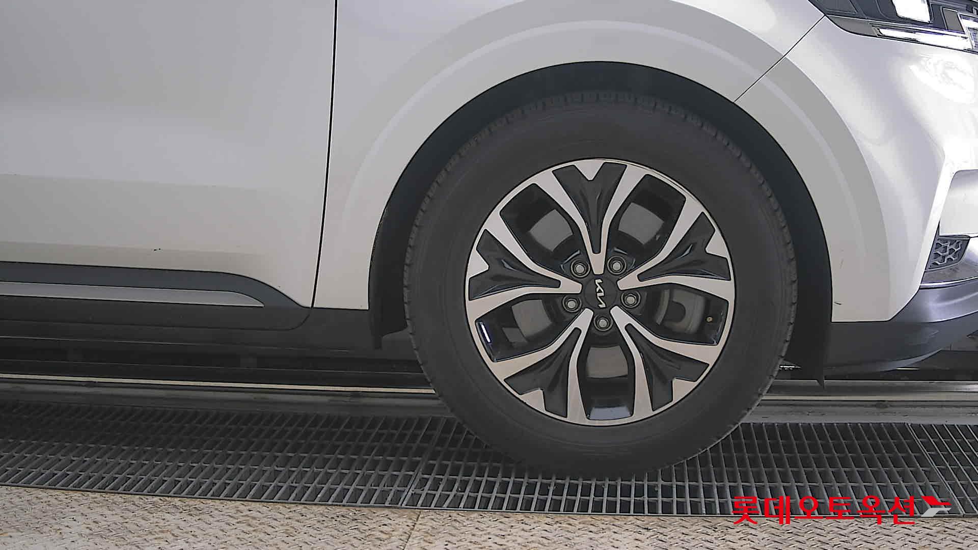 كيا كارنيفال 2023 - صورة 27