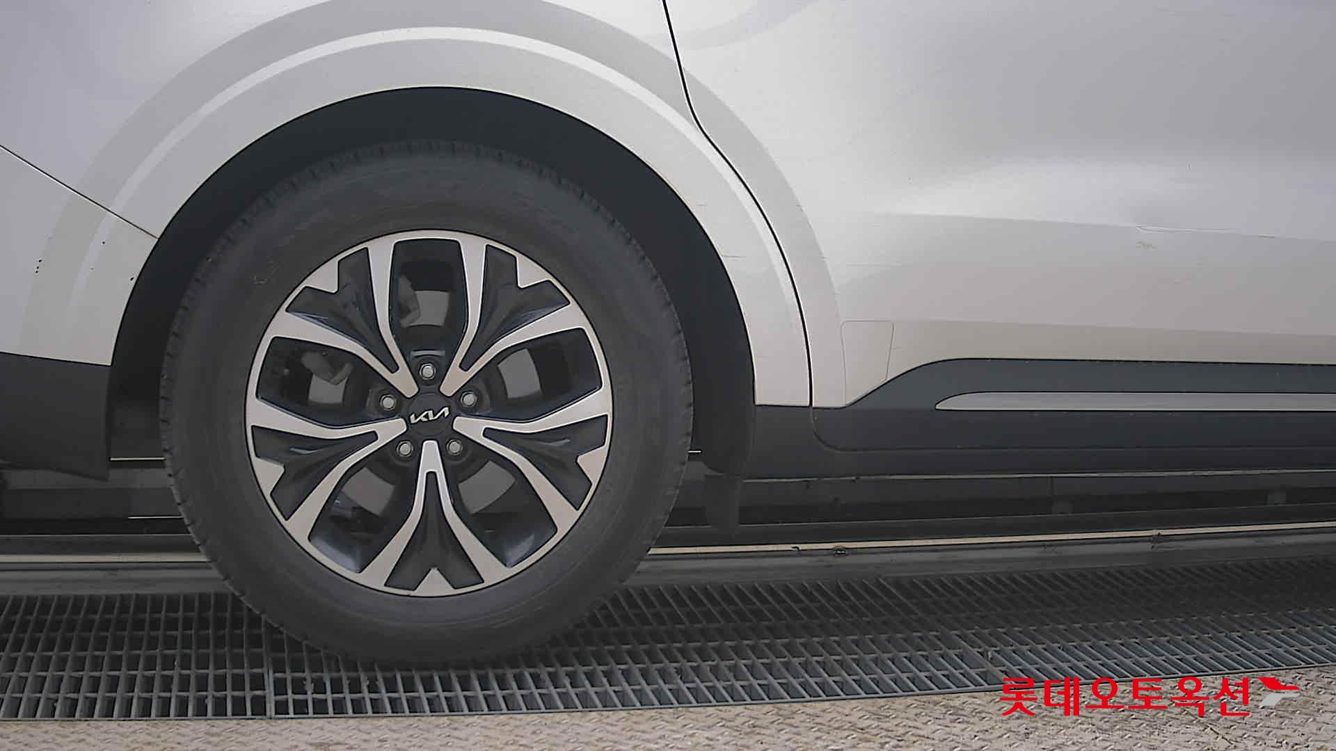 كيا كارنيفال 2023 - صورة 28