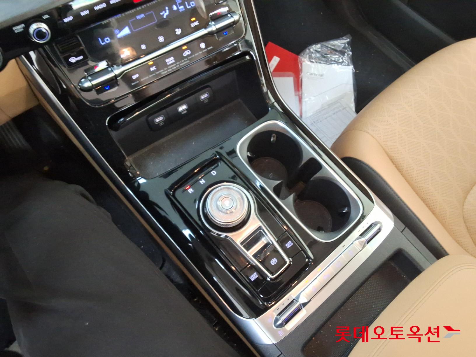 كيا كارنيفال 2023 - صورة 34