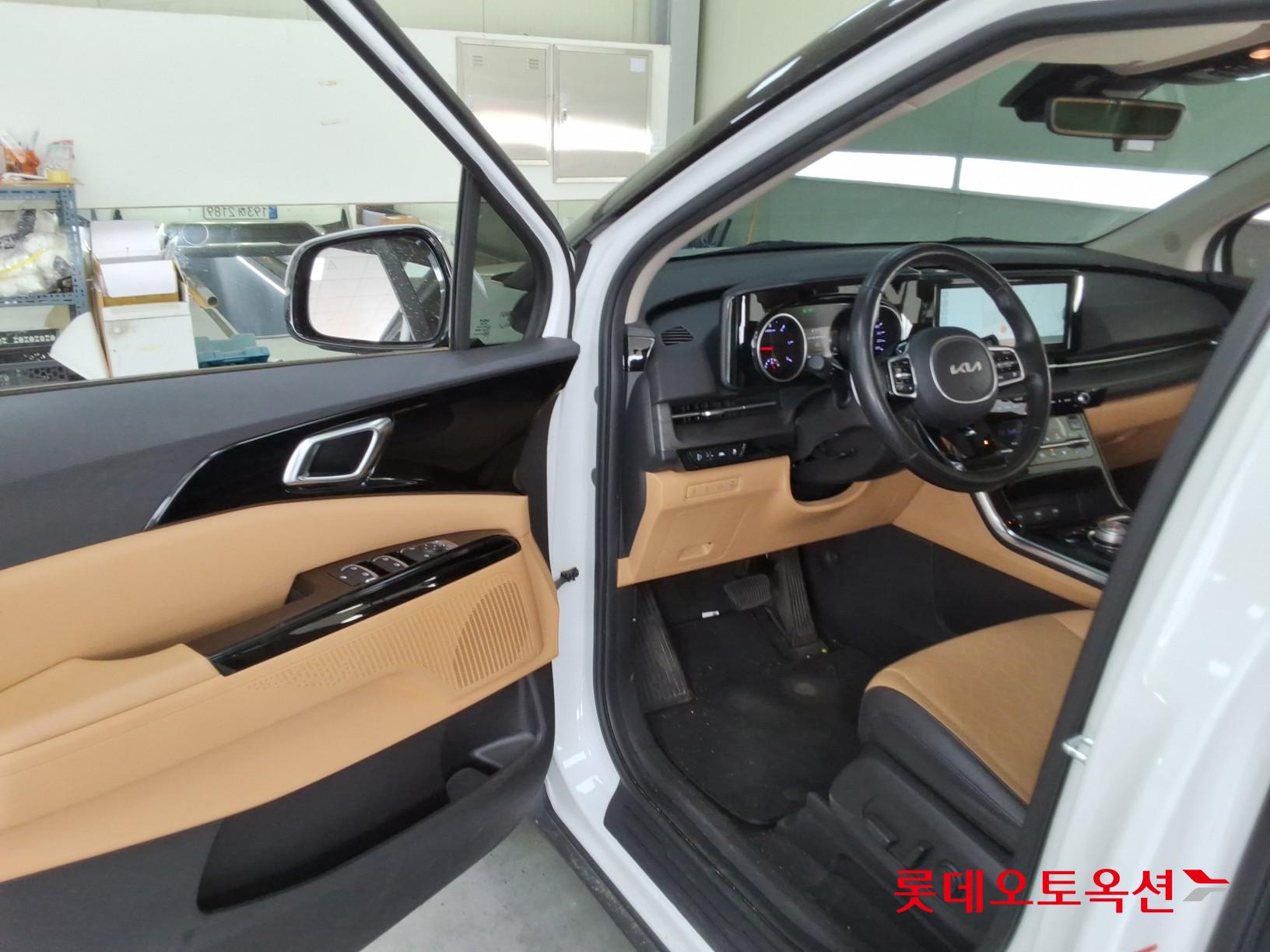 كيا كارنيفال 2023 - صورة 35