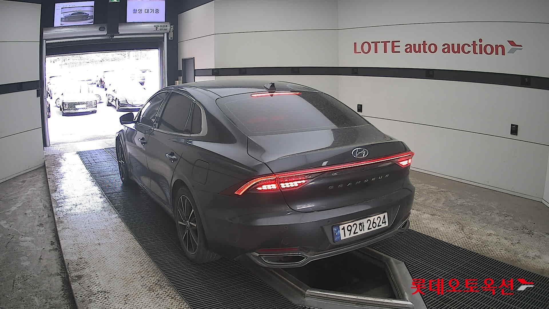 Hyundai Grandeur 2023 - Image 16
